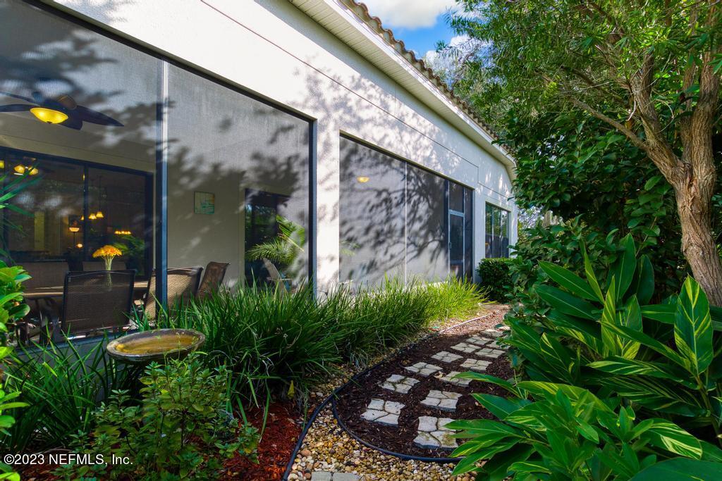 13 WINDING PATH Drive