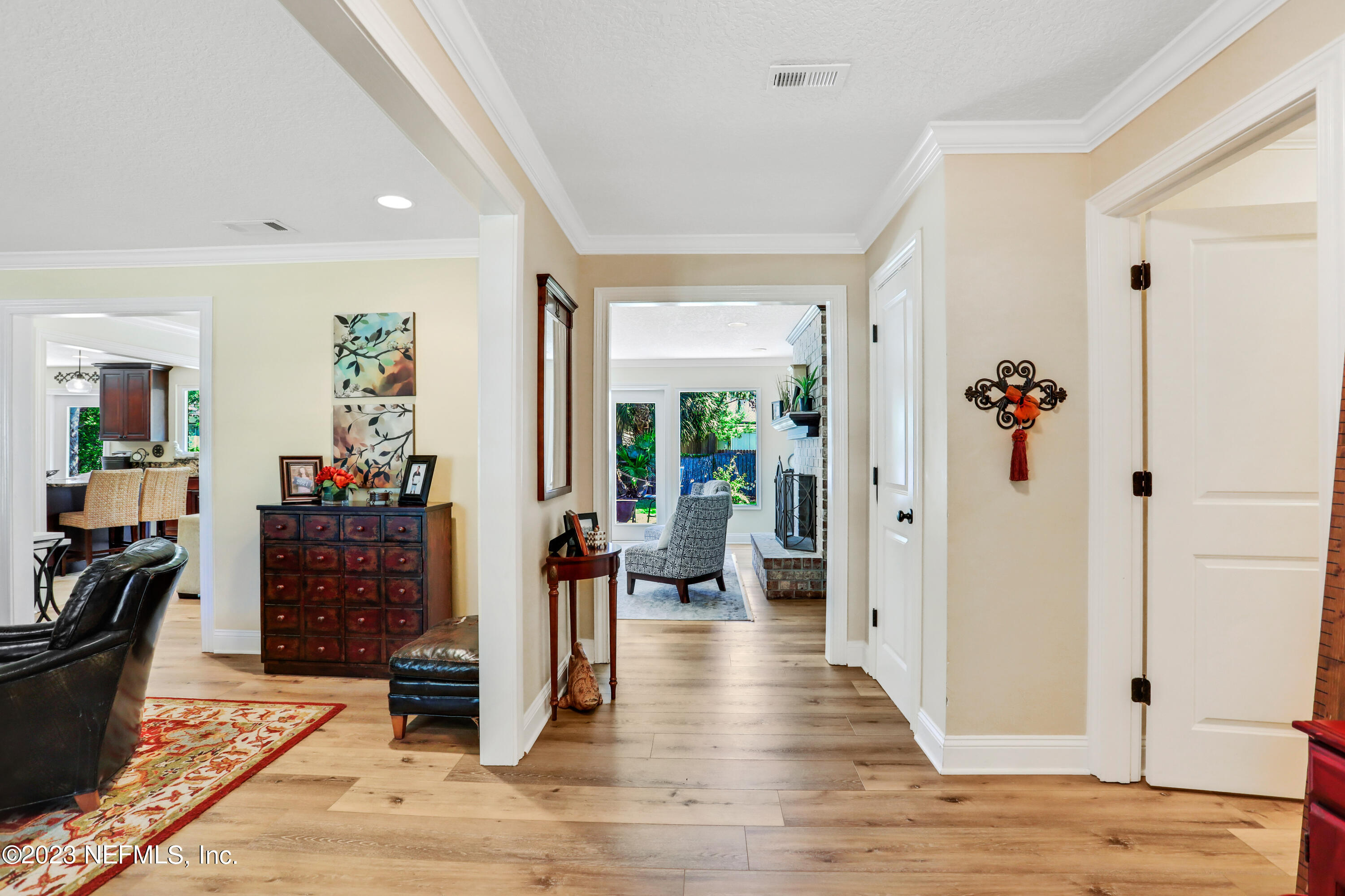 8653 VILLA SAN JOSE Drive E