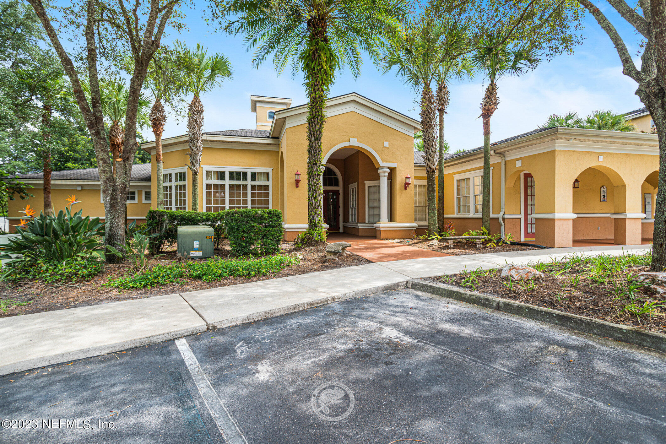 3591 KERNAN Boulevard S, 609