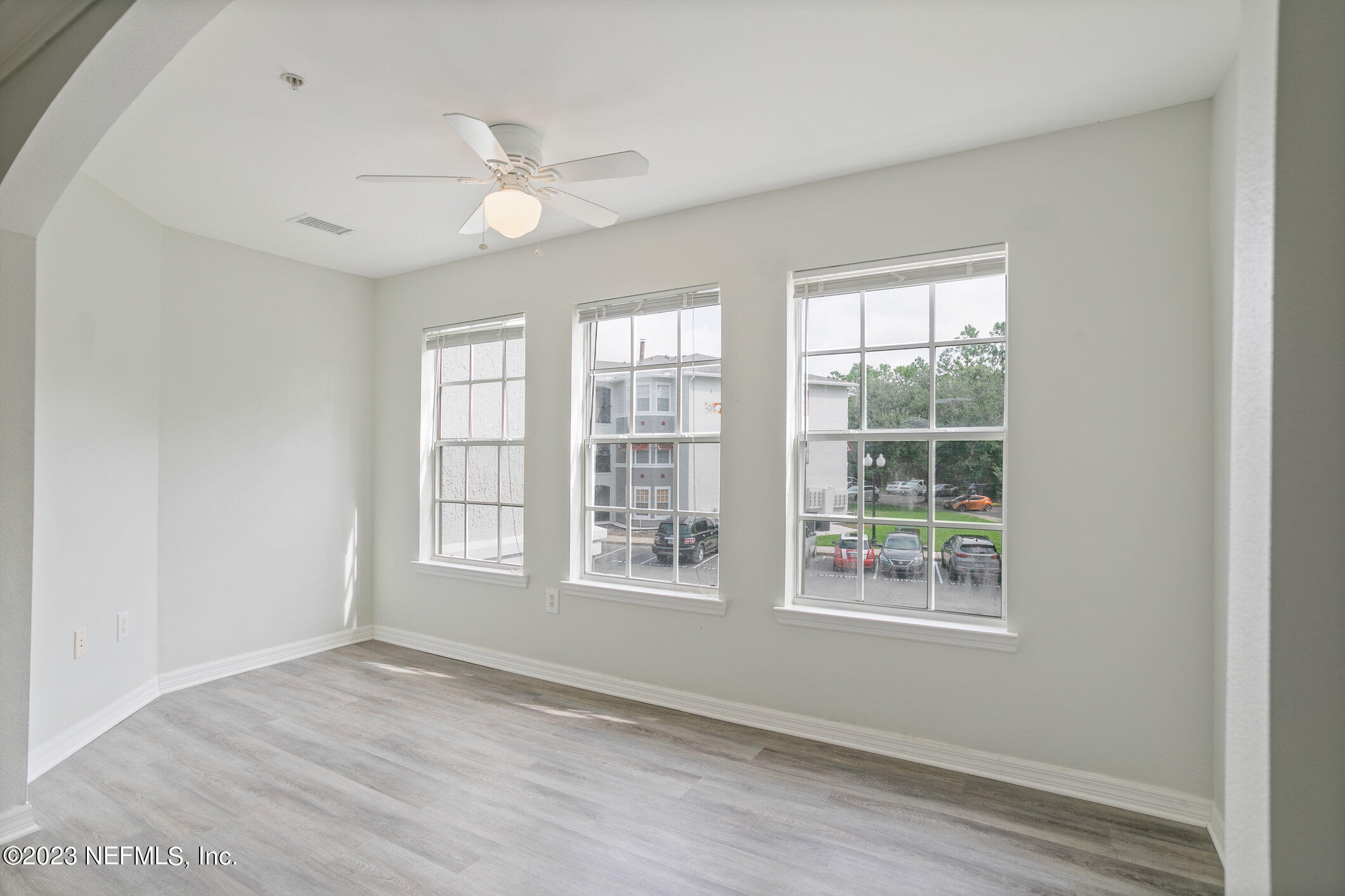 3591 KERNAN Boulevard S, 609