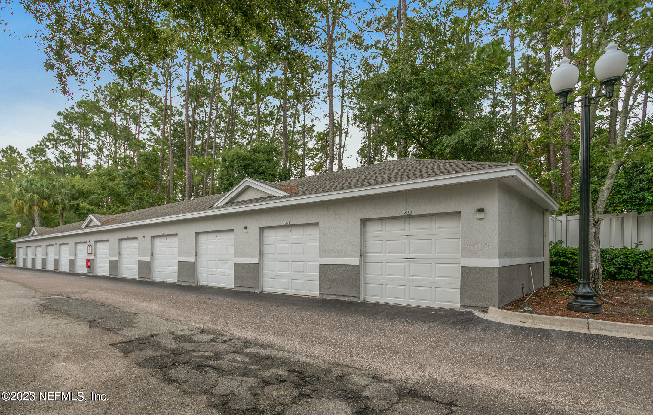 3591 KERNAN Boulevard S, 609