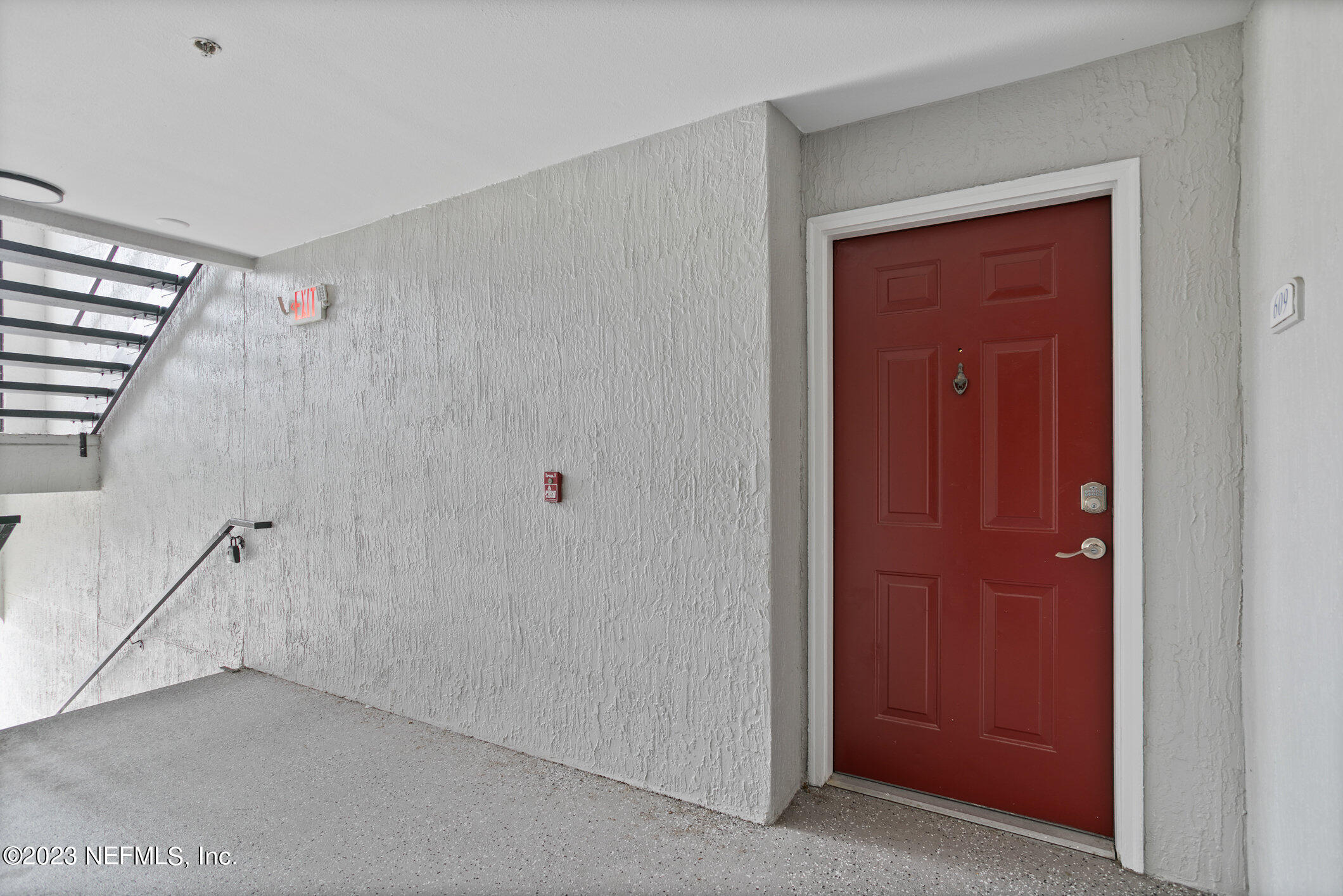 3591 KERNAN Boulevard S, 609