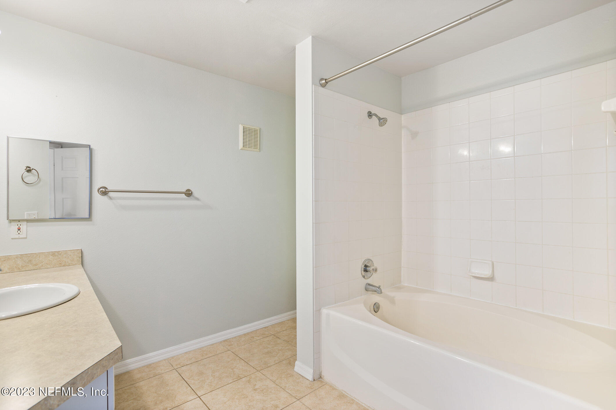 3591 KERNAN Boulevard S, 609