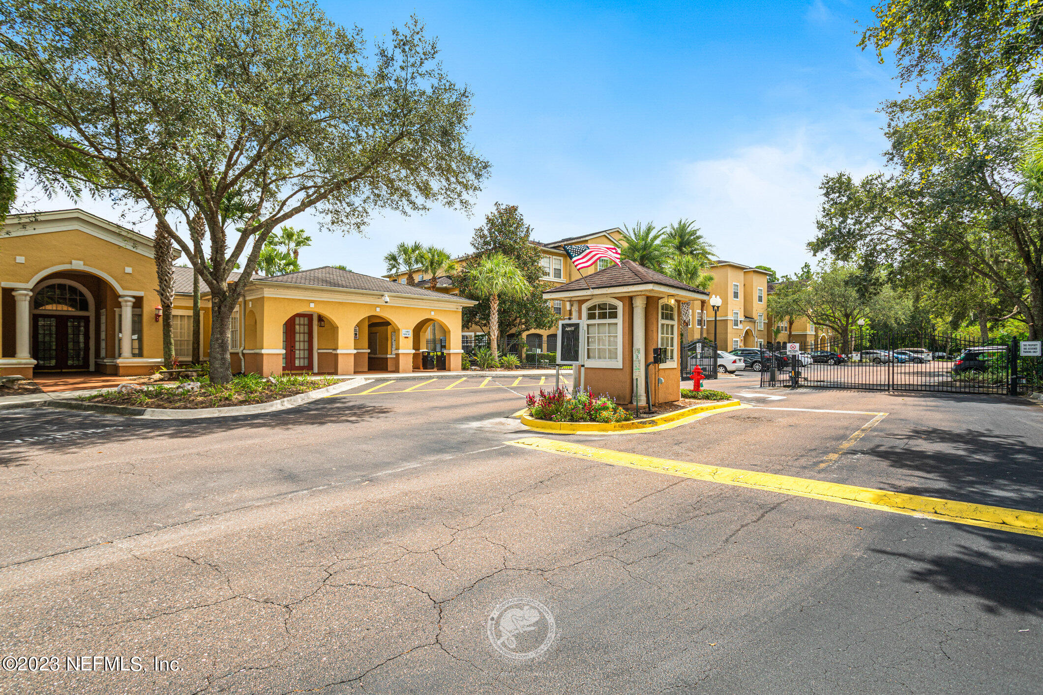 3591 KERNAN Boulevard S, 609