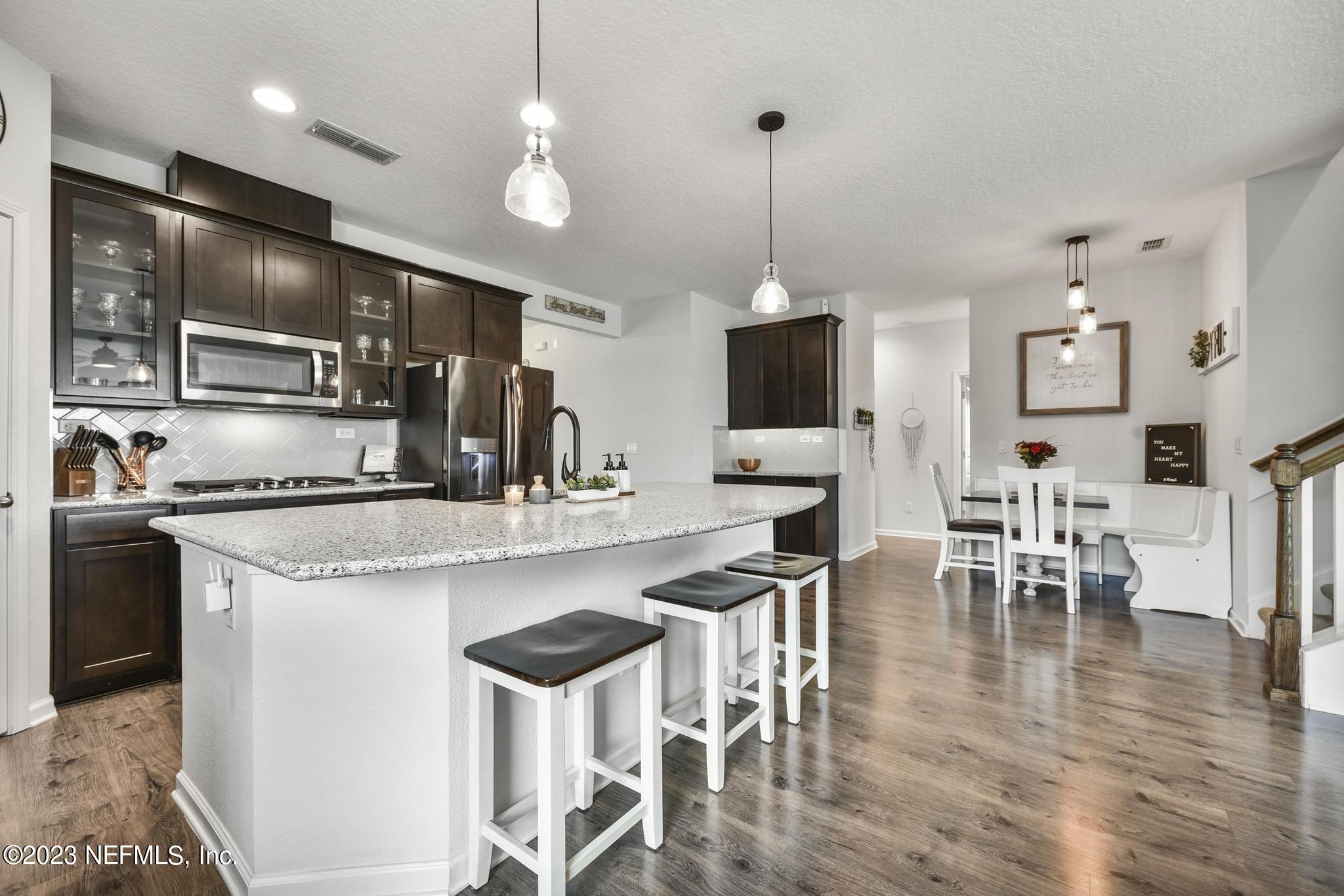 84 LOMBARD Way