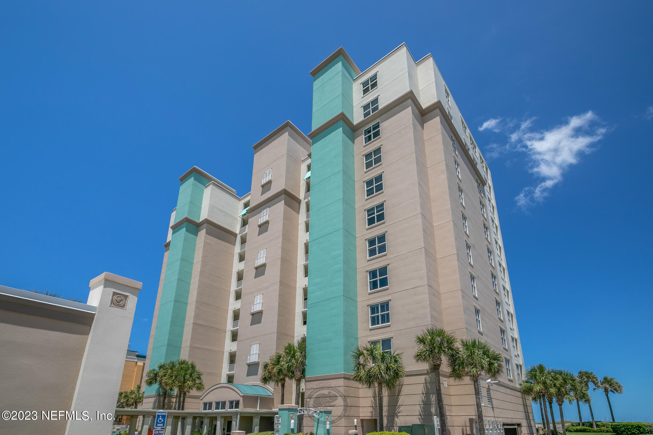 1415 1ST Street N, 502