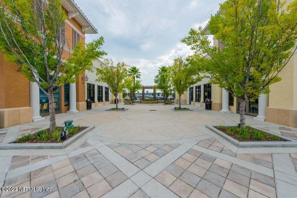 263 KIWI PALM Court