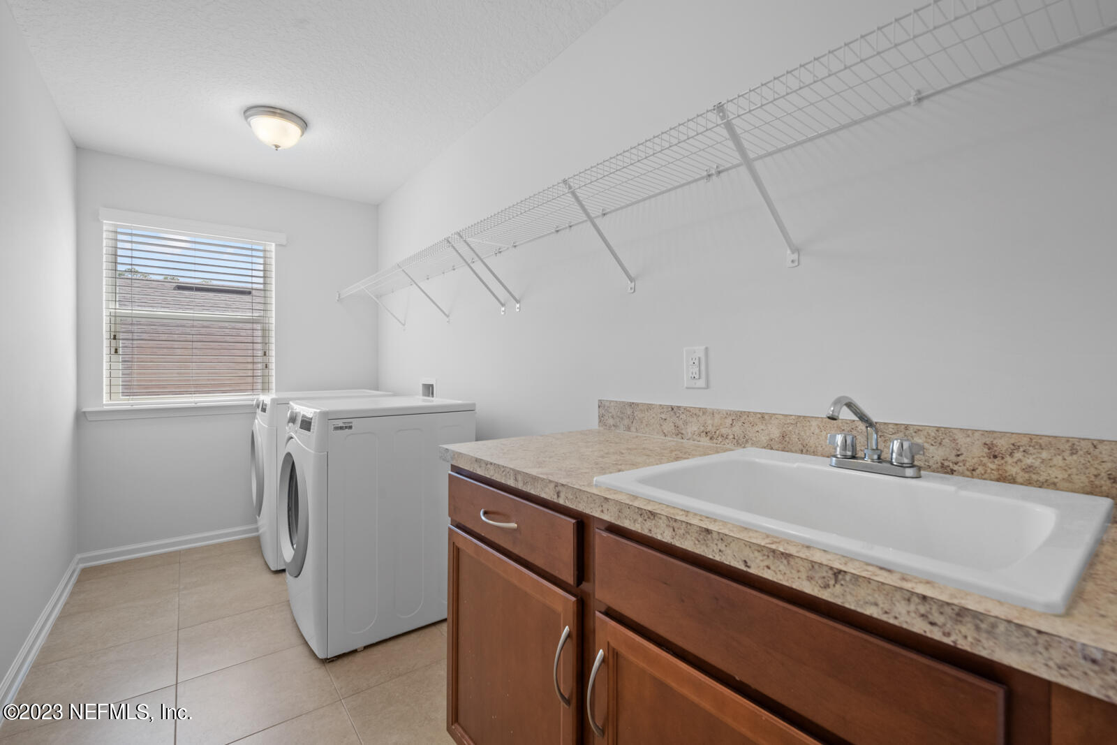 263 KIWI PALM Court