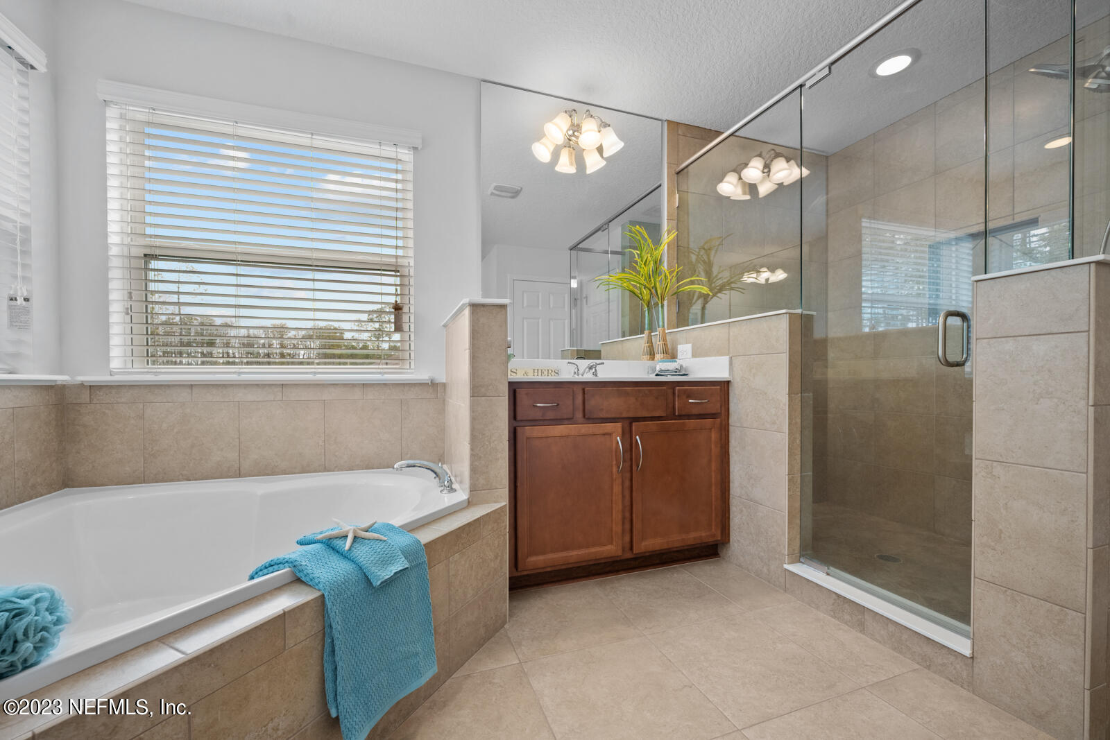 263 KIWI PALM Court