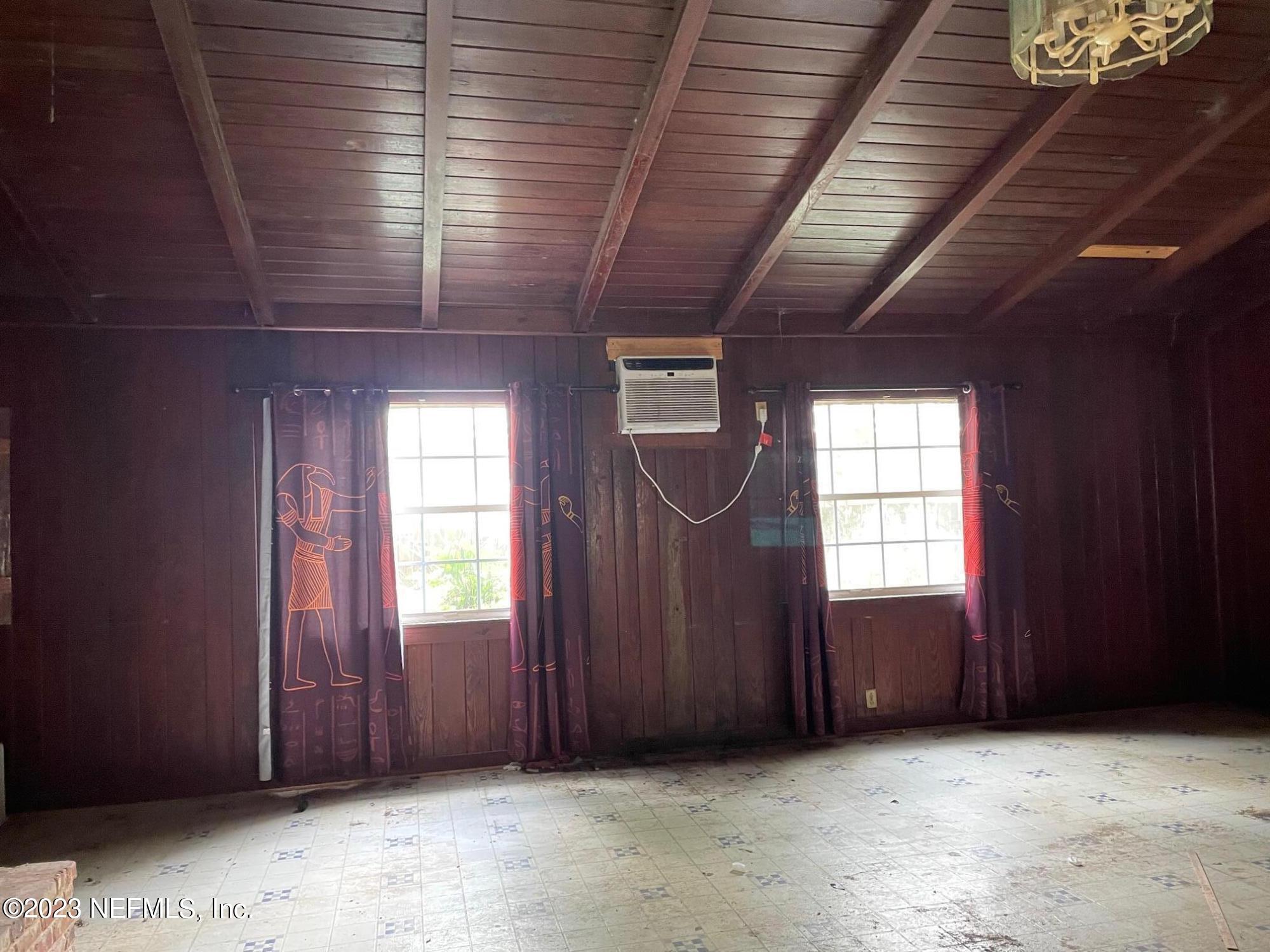 2614 RED FOX Road