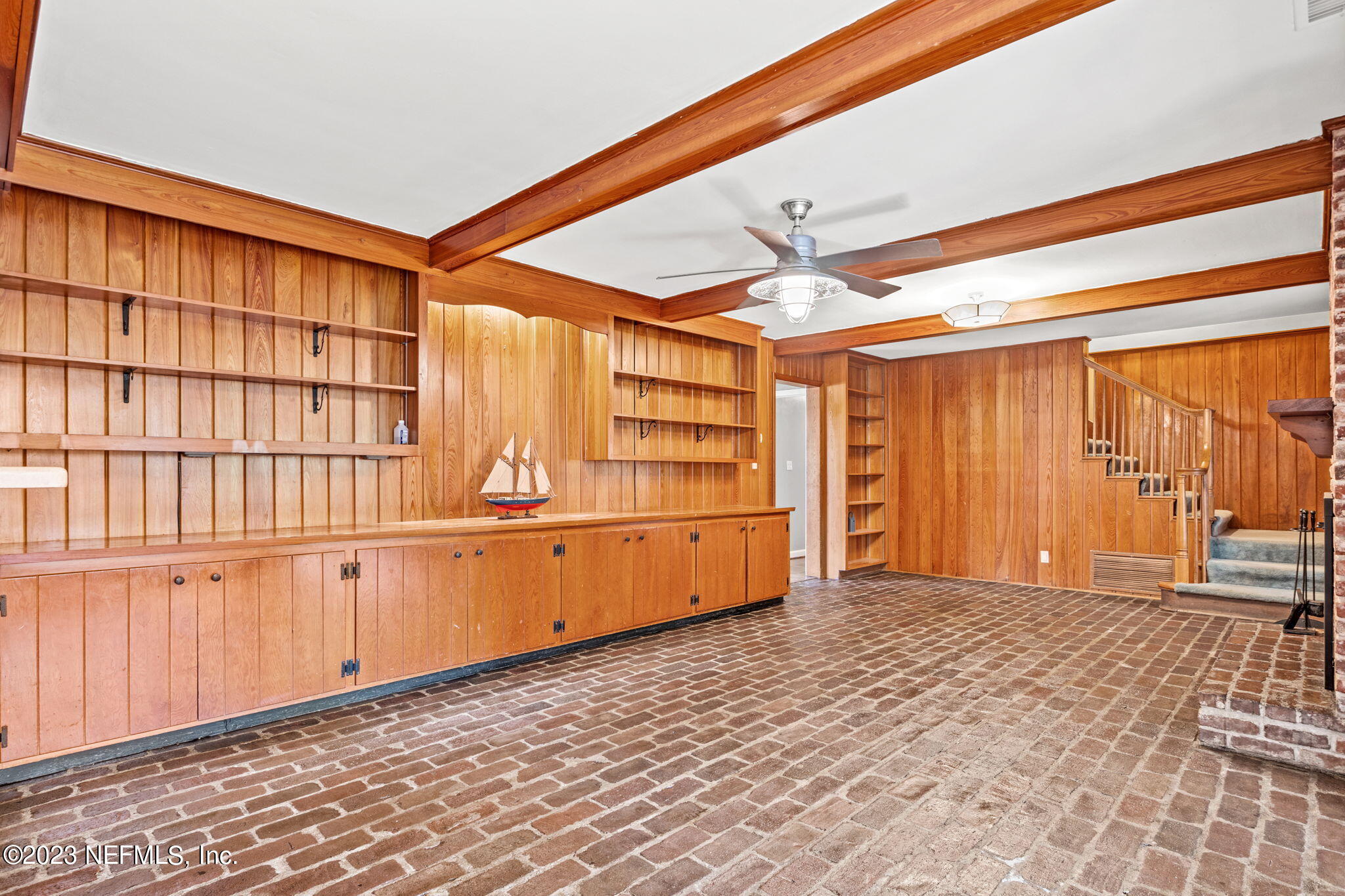 2607 RED FOX Road