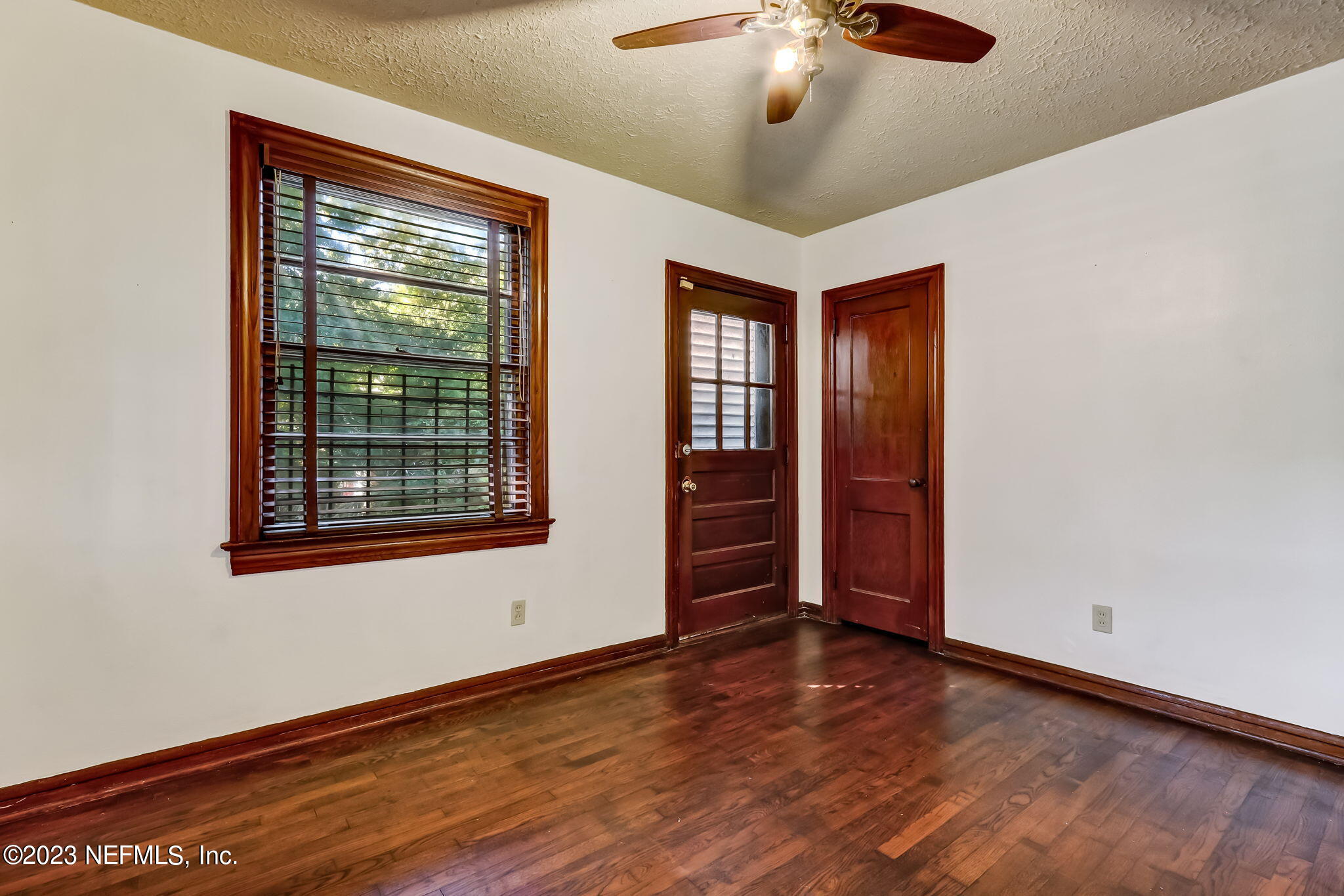 516 W 17TH Street