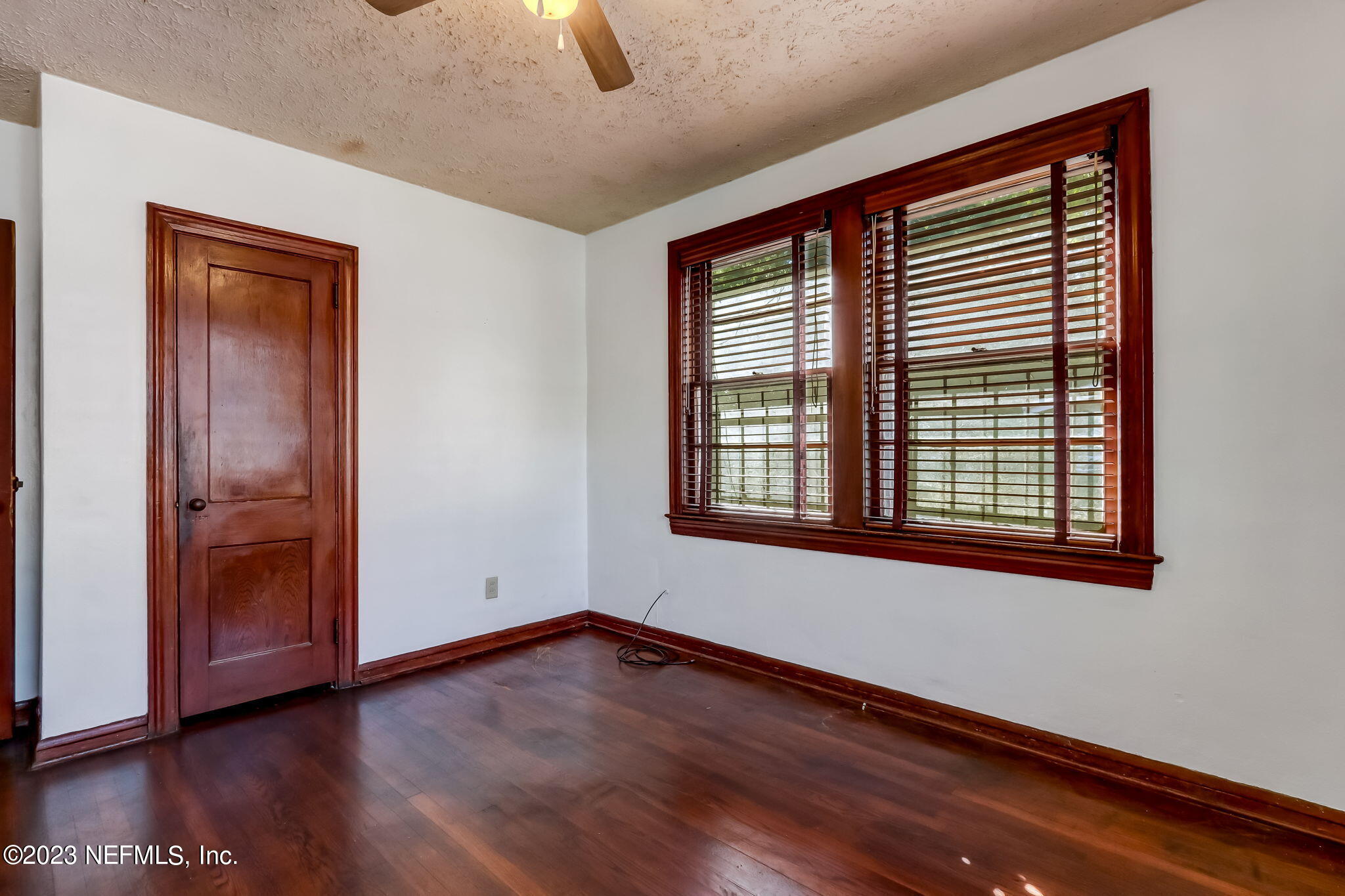516 W 17TH Street