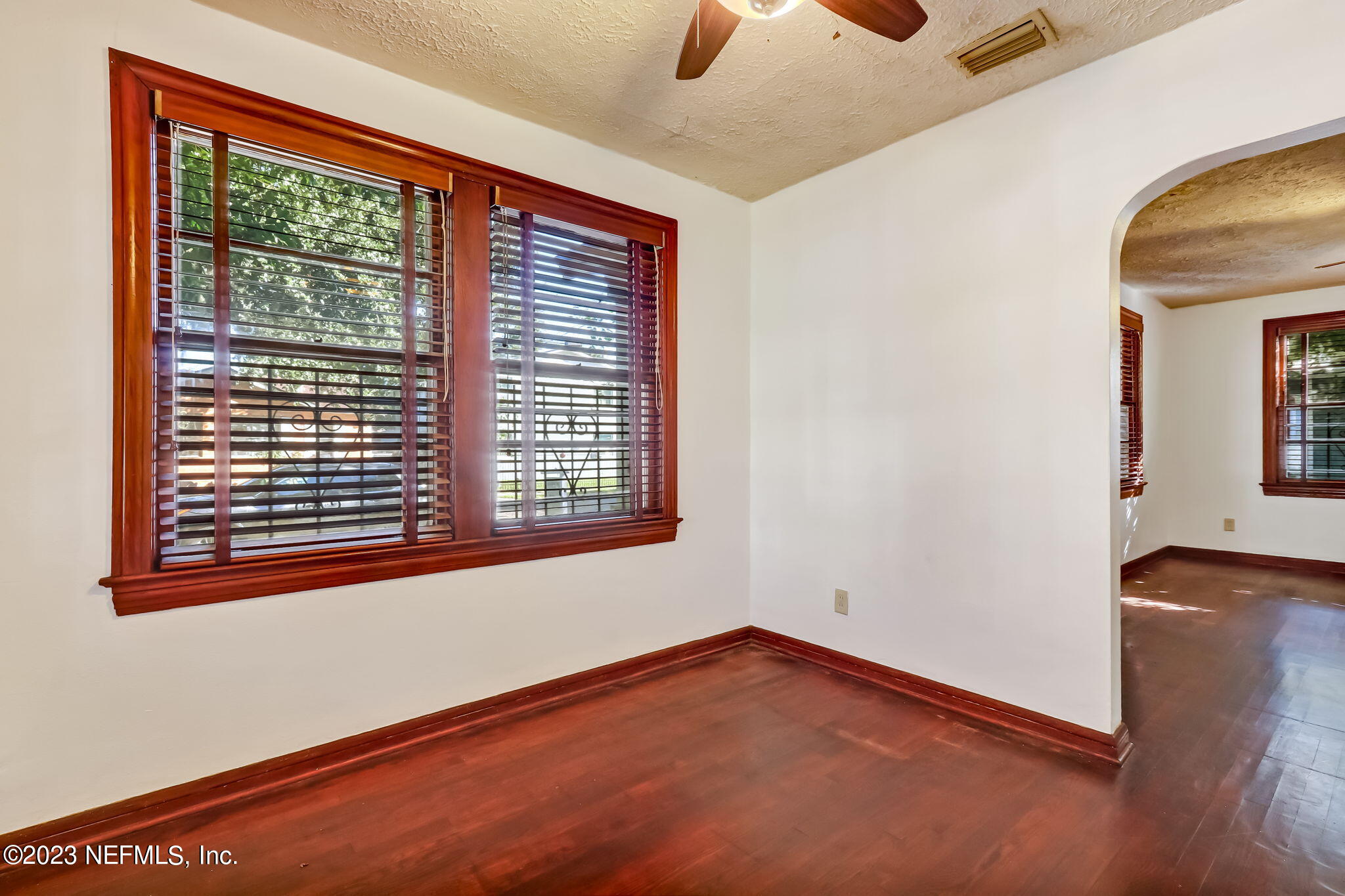 516 W 17TH Street
