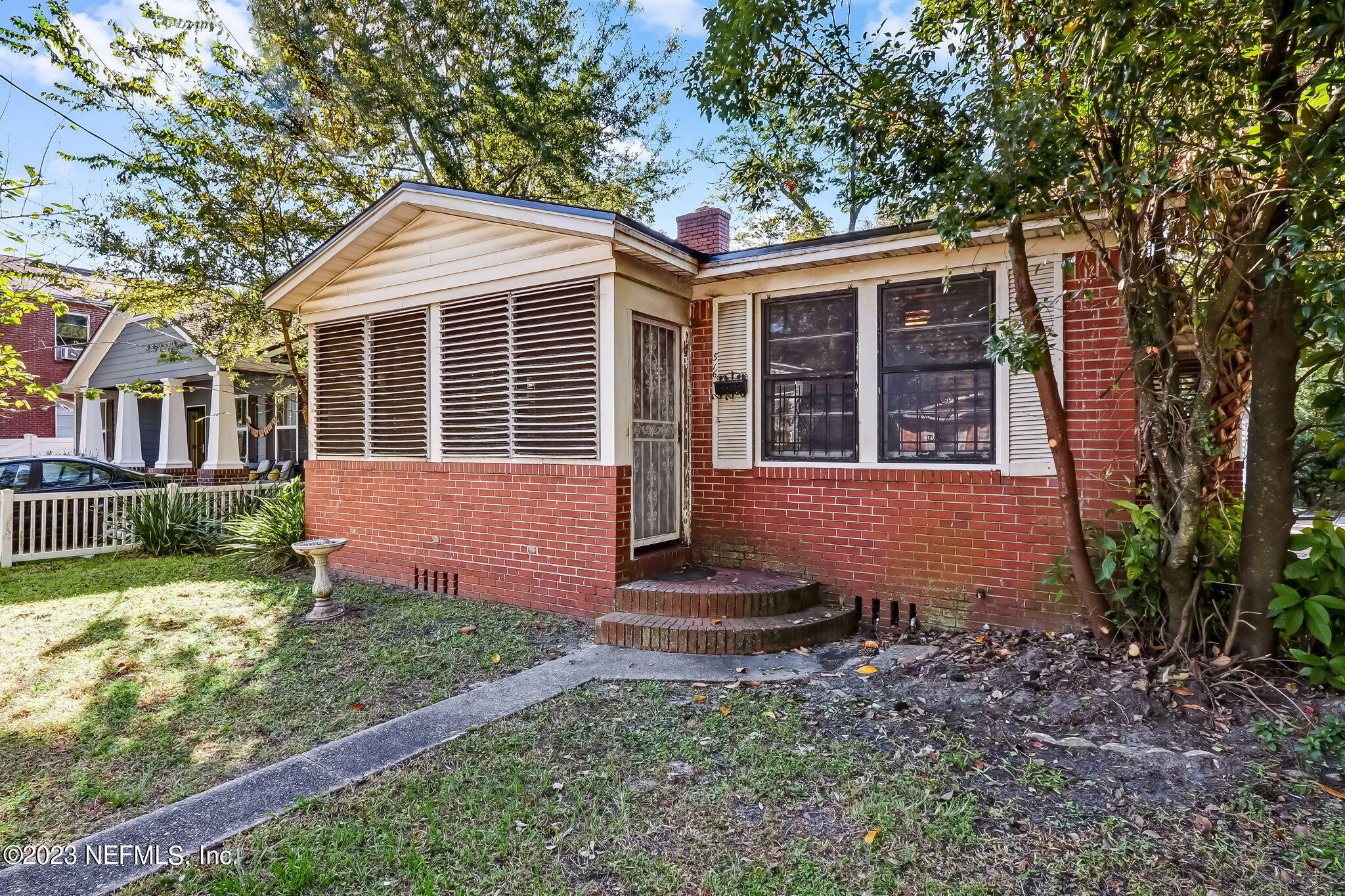 516 W 17TH Street