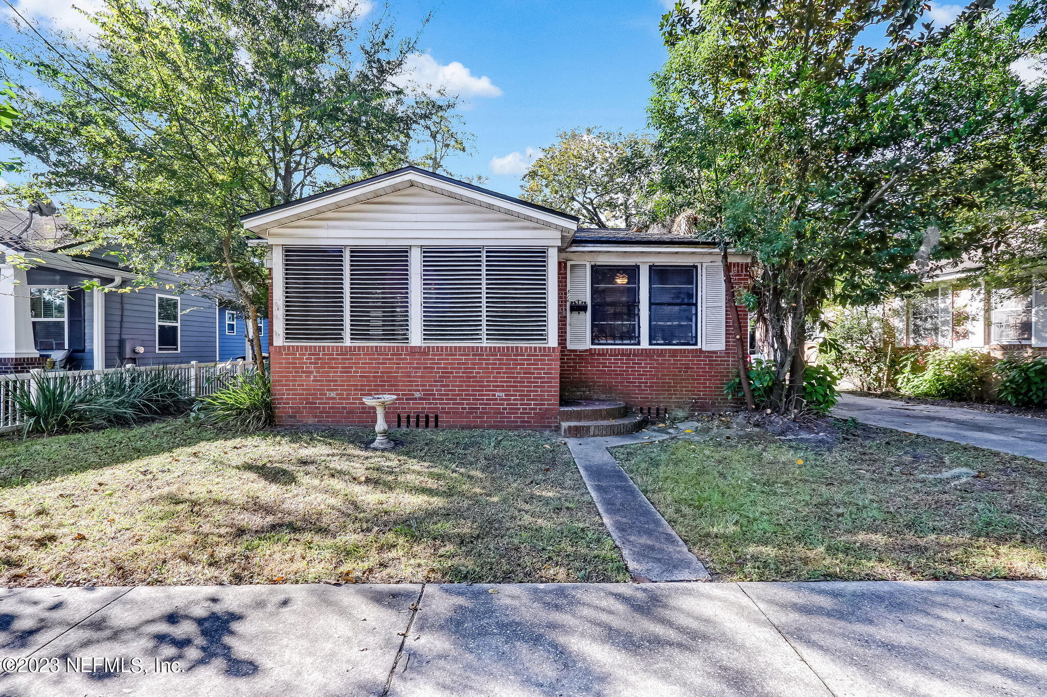 516 W 17TH Street