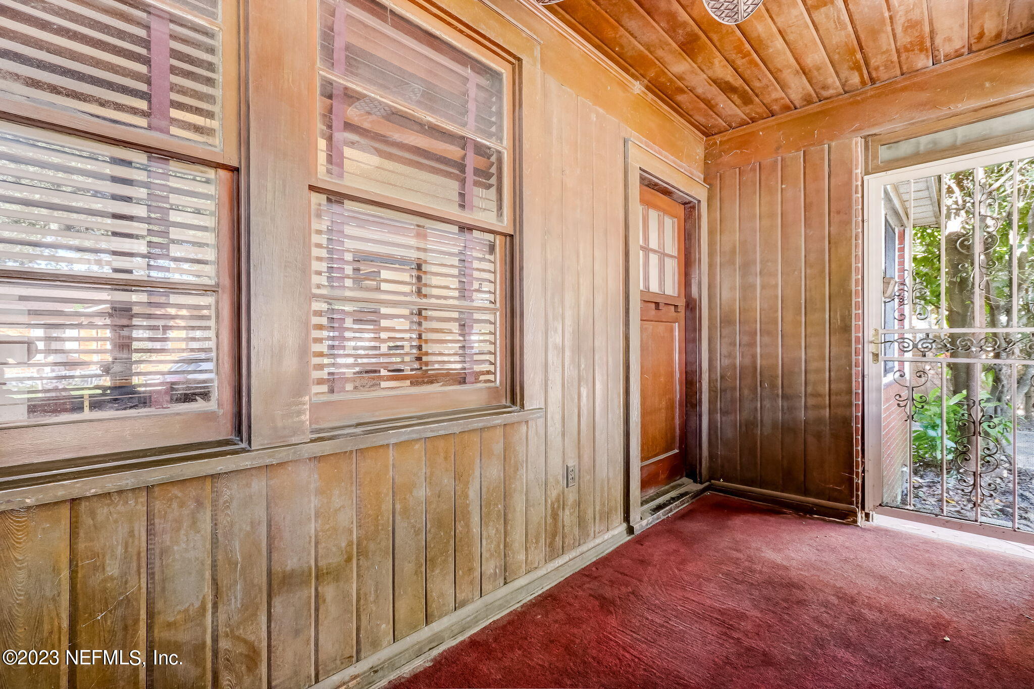 516 W 17TH Street