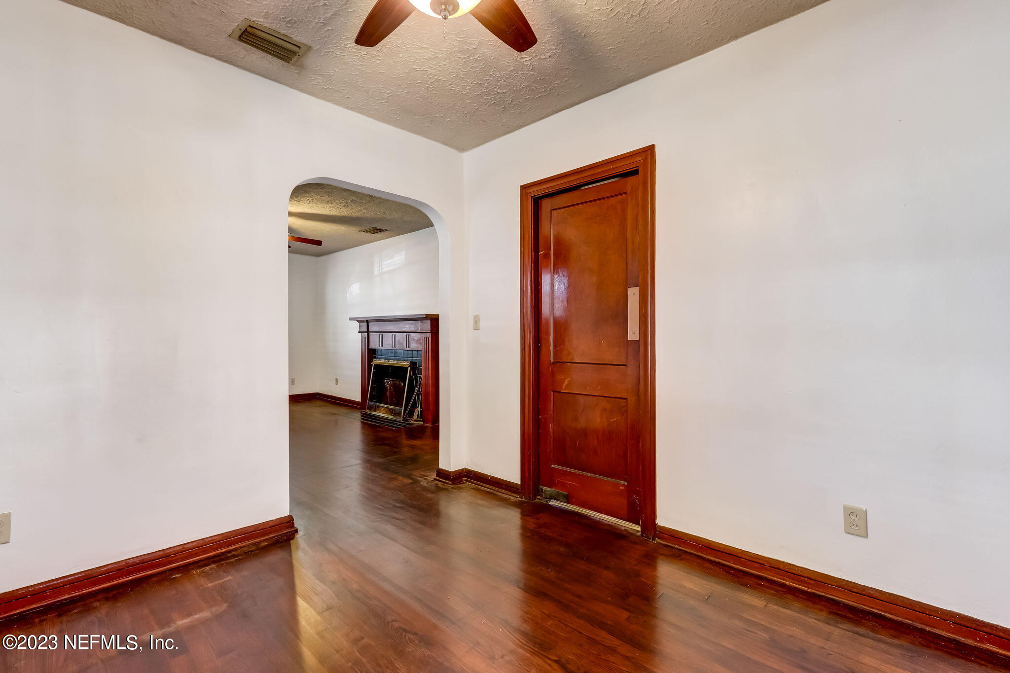 516 W 17TH Street