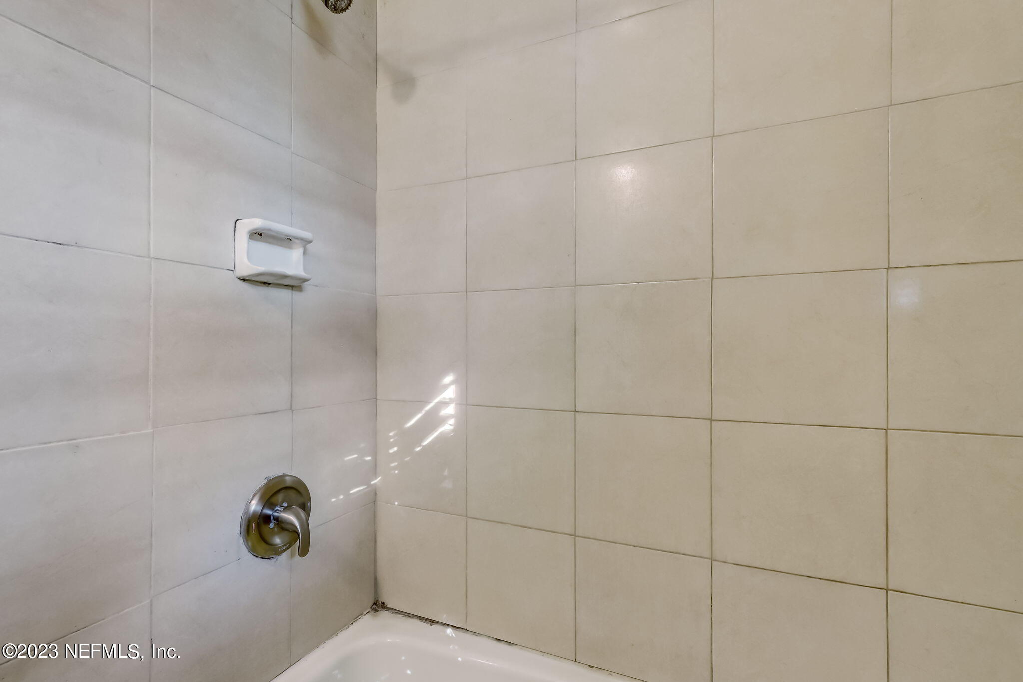 516 W 17TH Street