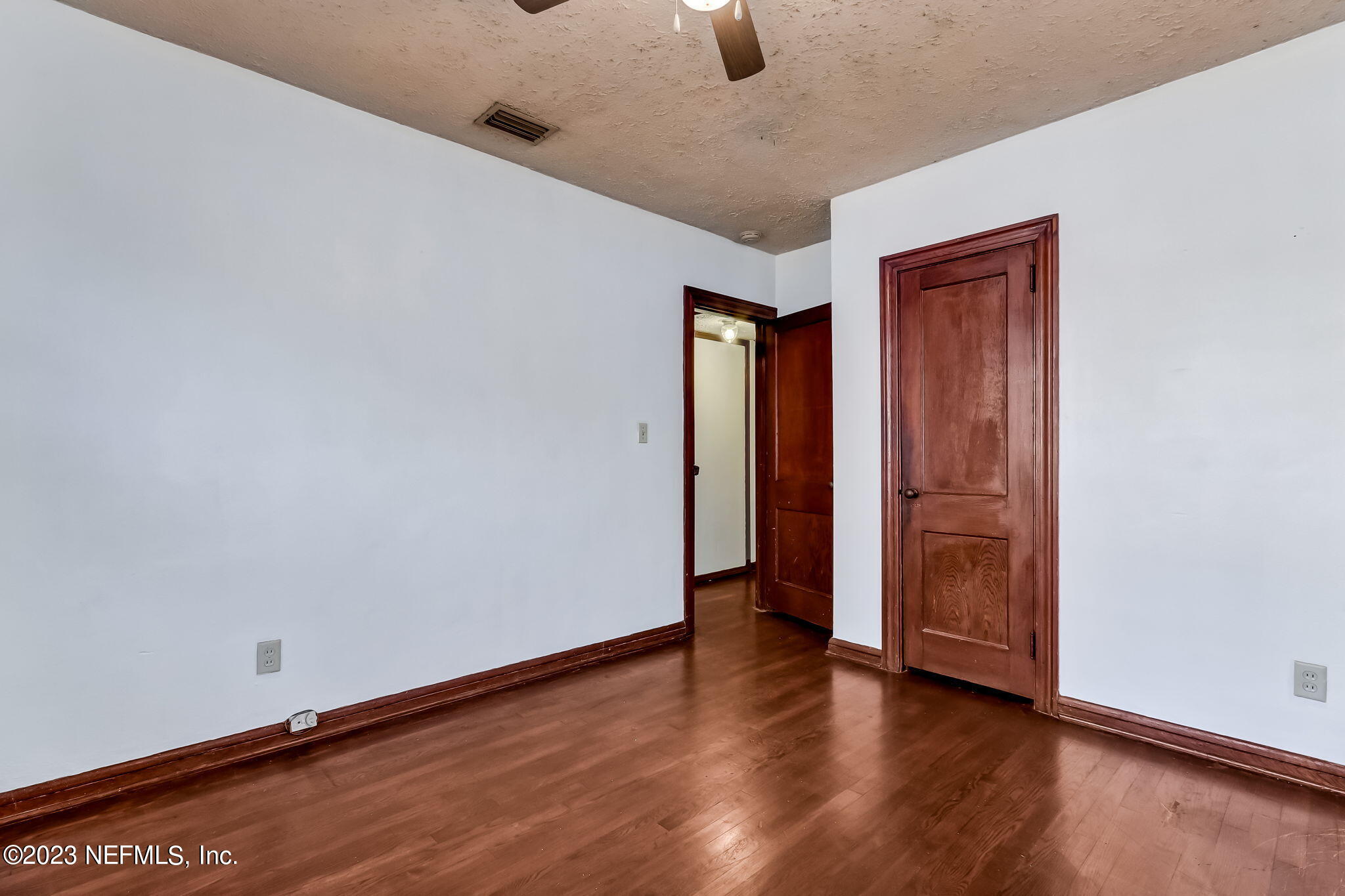 516 W 17TH Street