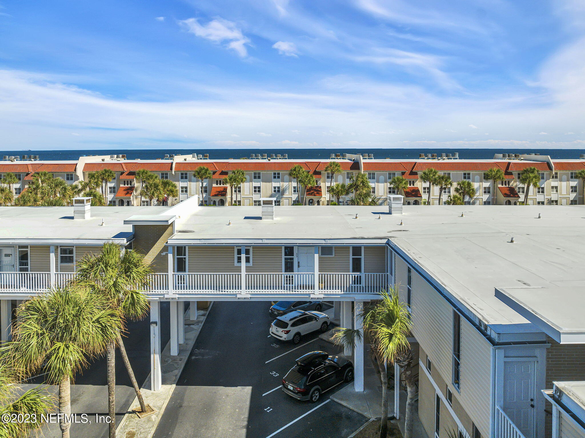 901 OCEAN Boulevard, 33