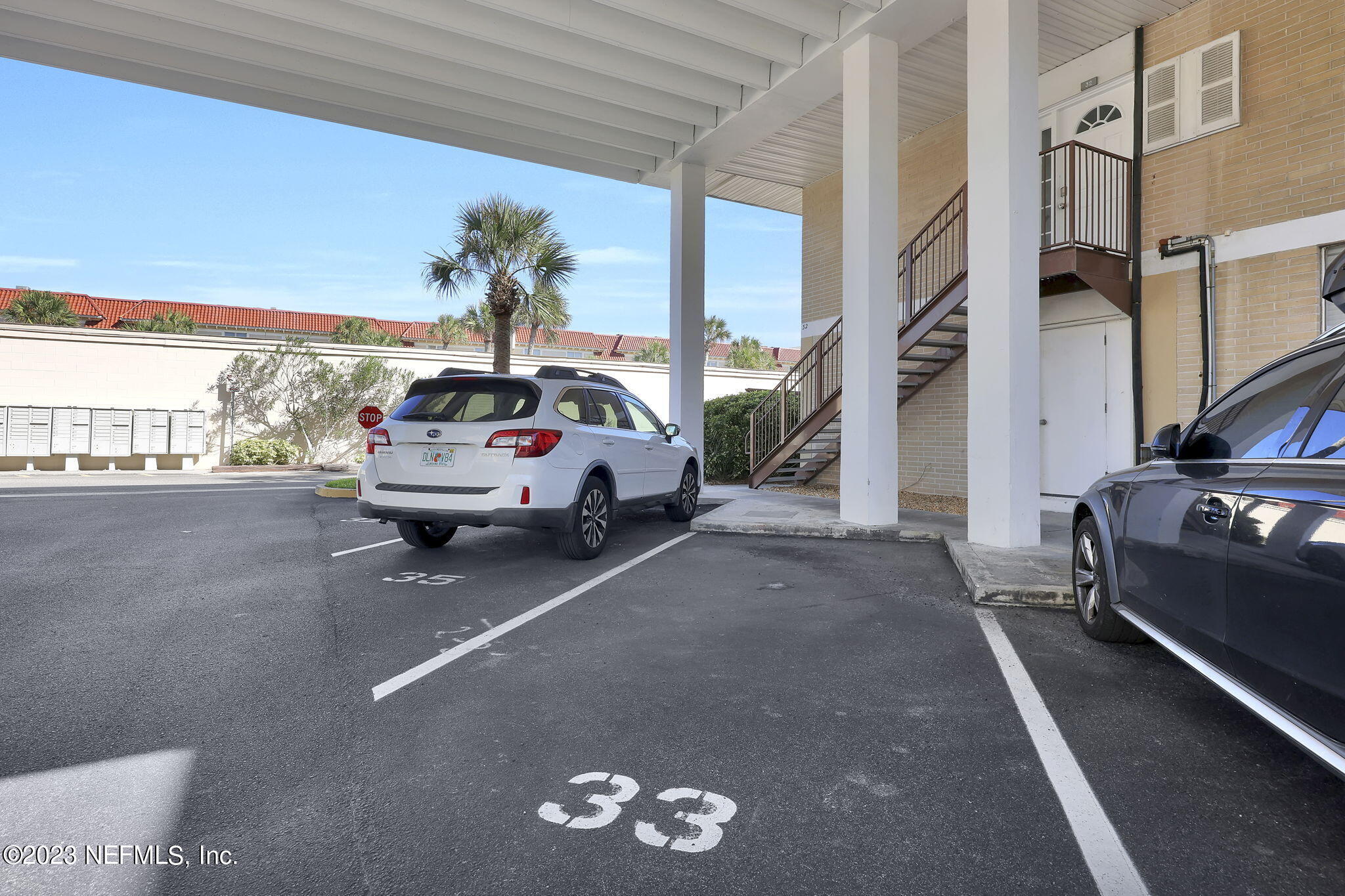 901 OCEAN Boulevard, 33