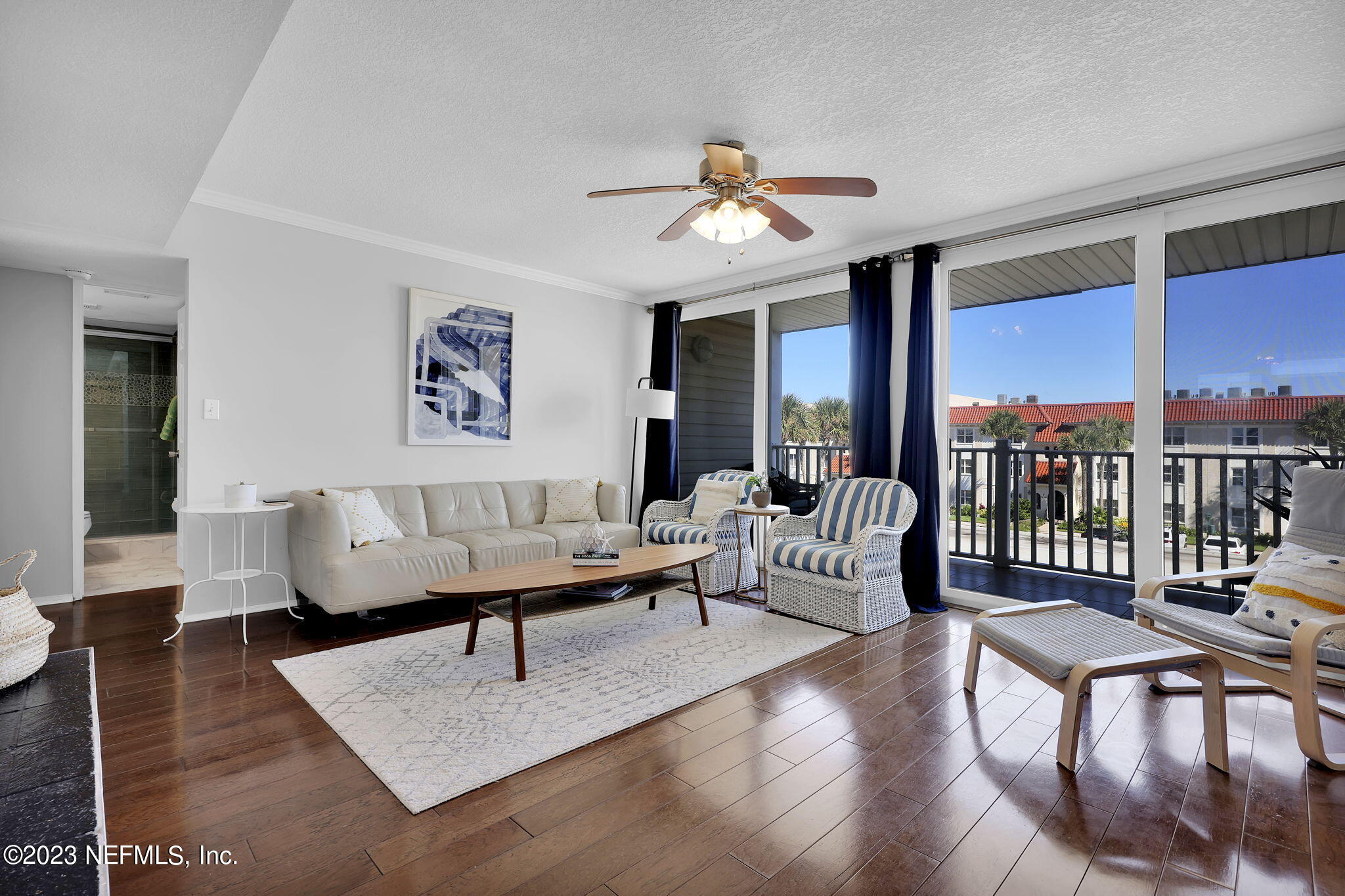 901 OCEAN Boulevard, 33
