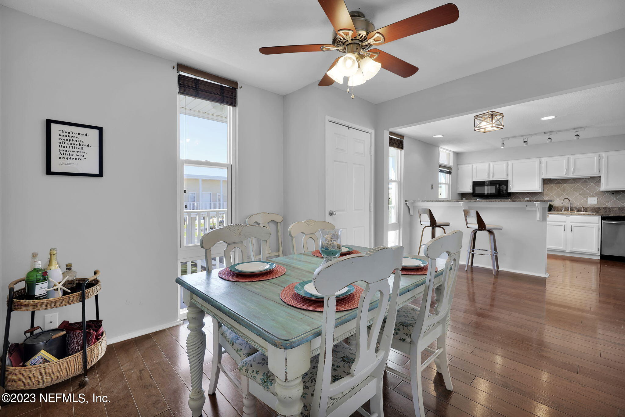 901 OCEAN Boulevard, 33
