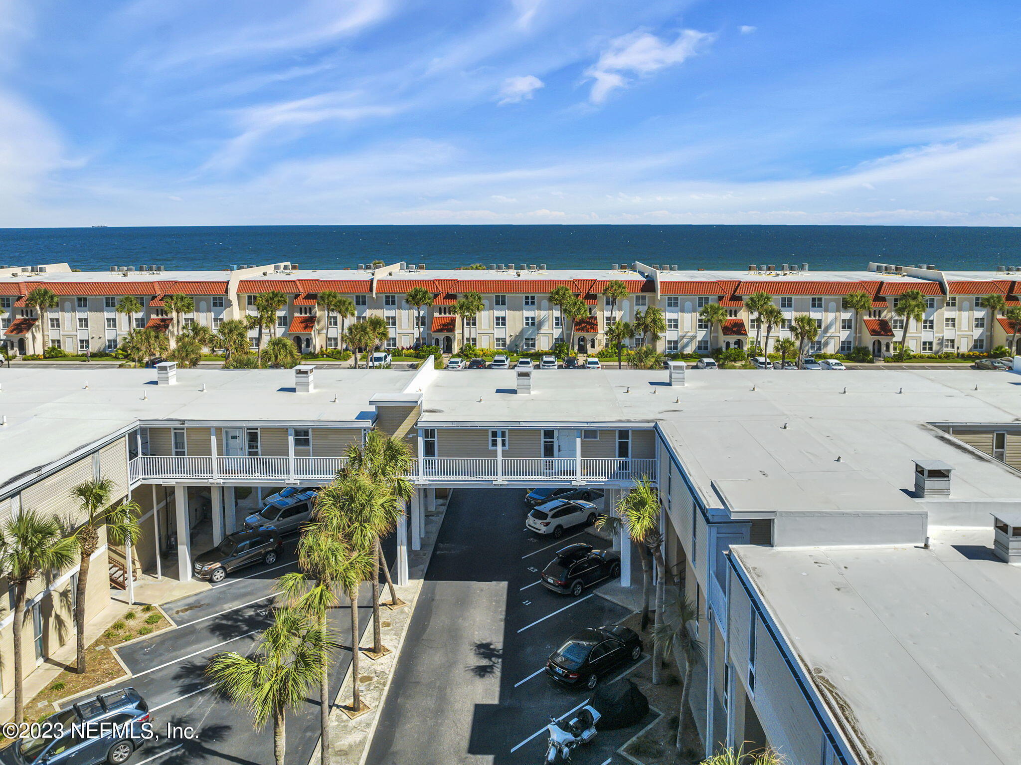 901 OCEAN Boulevard, 33