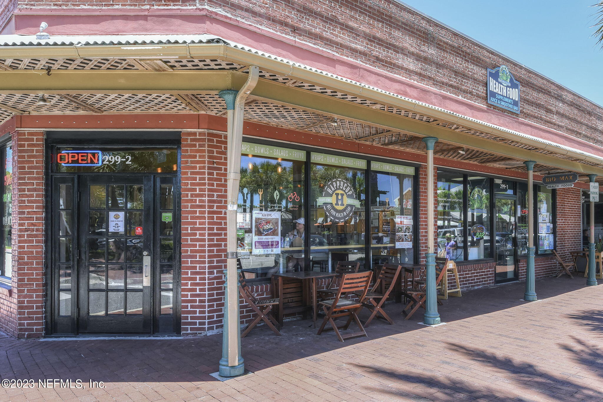 901 OCEAN Boulevard, 33