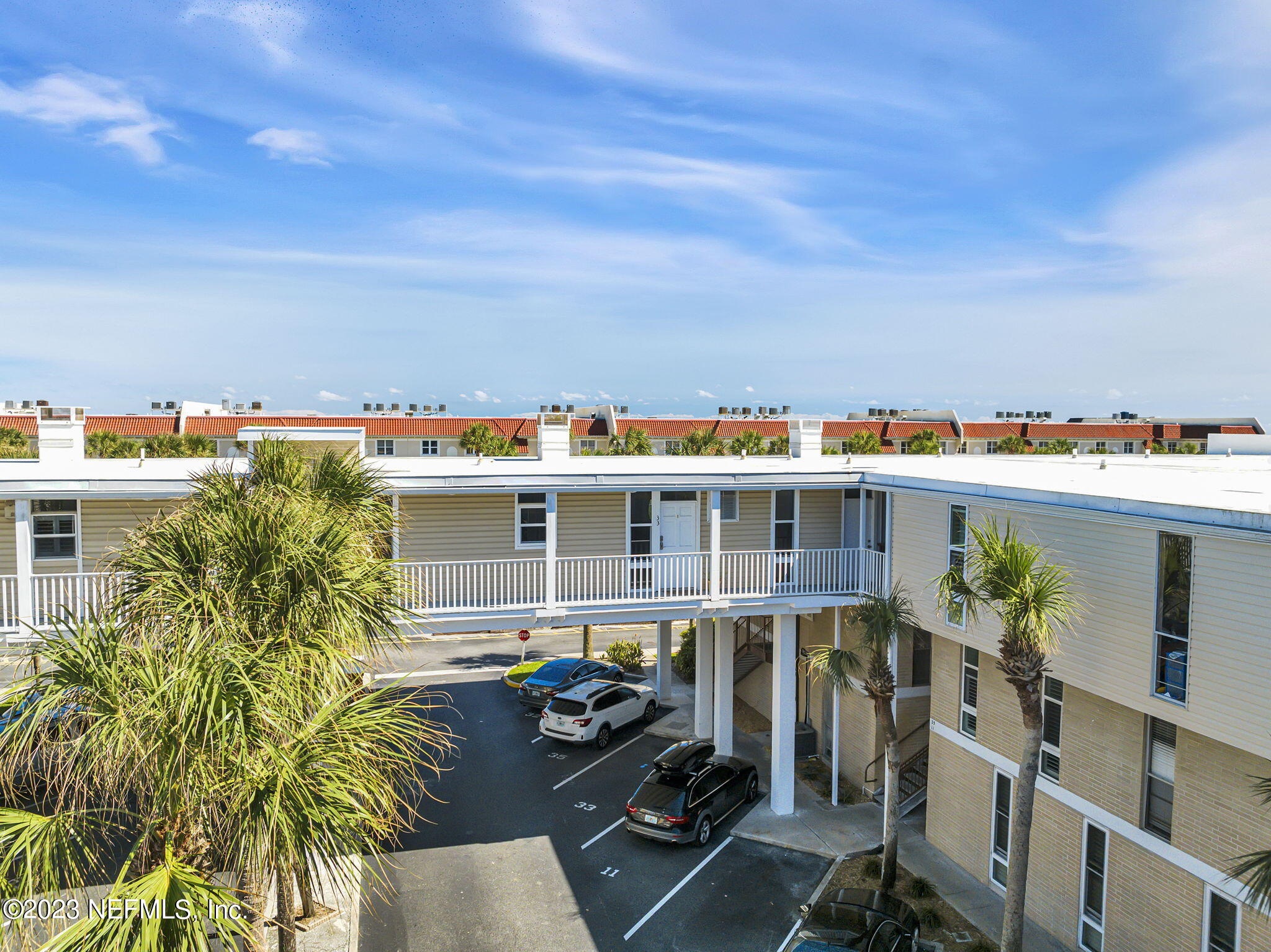901 OCEAN Boulevard, 33