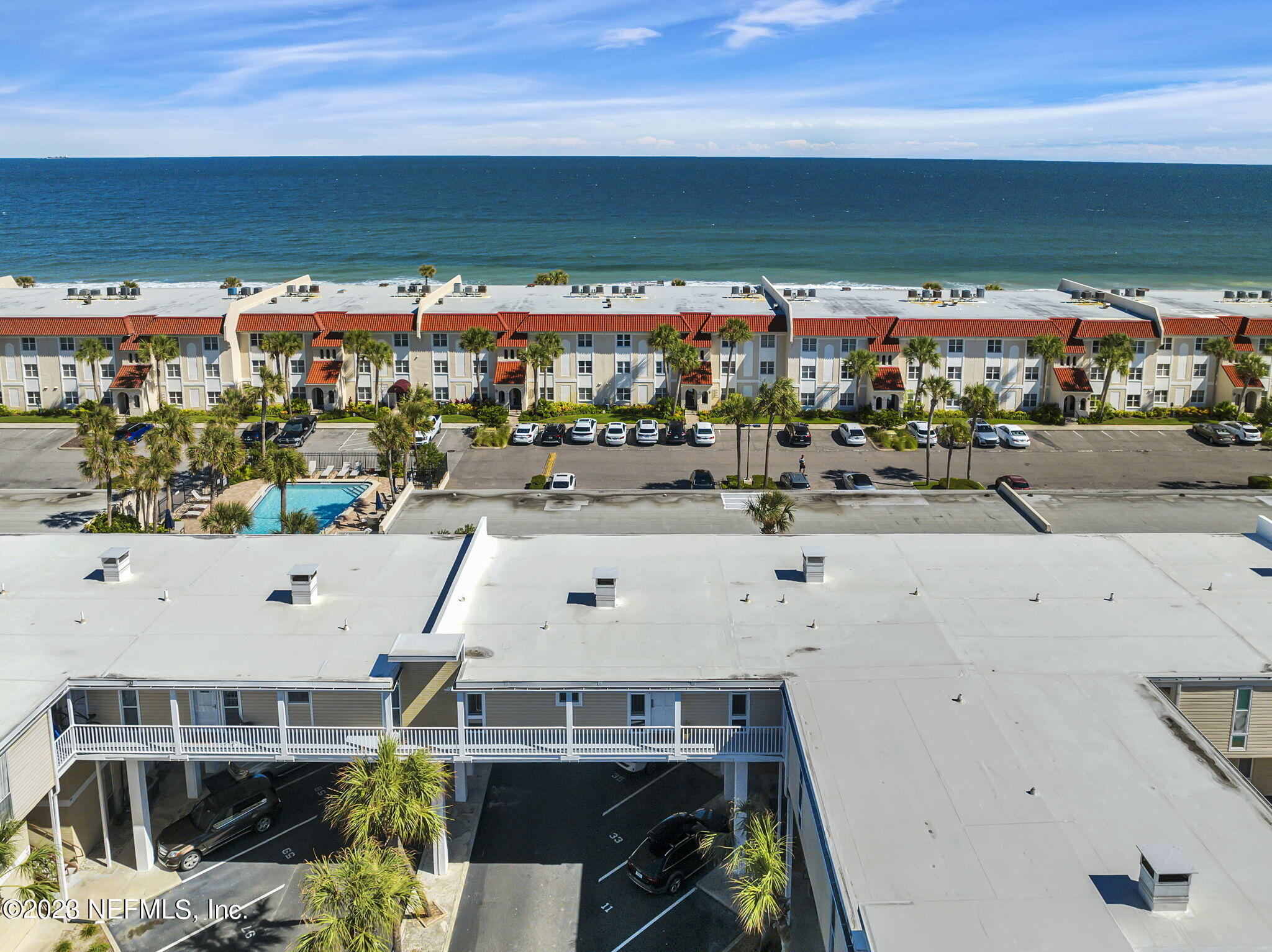 901 OCEAN Boulevard, 33