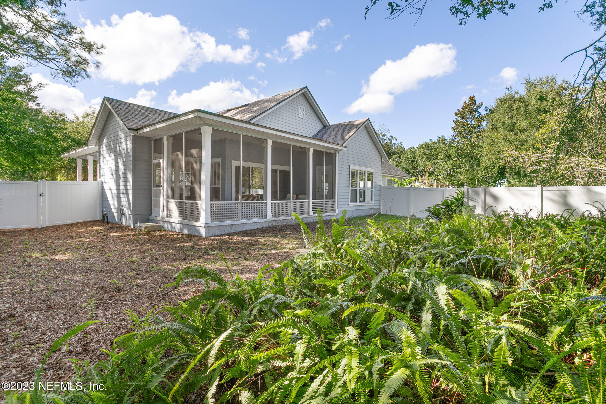 2009 PARADISE OAKS Court