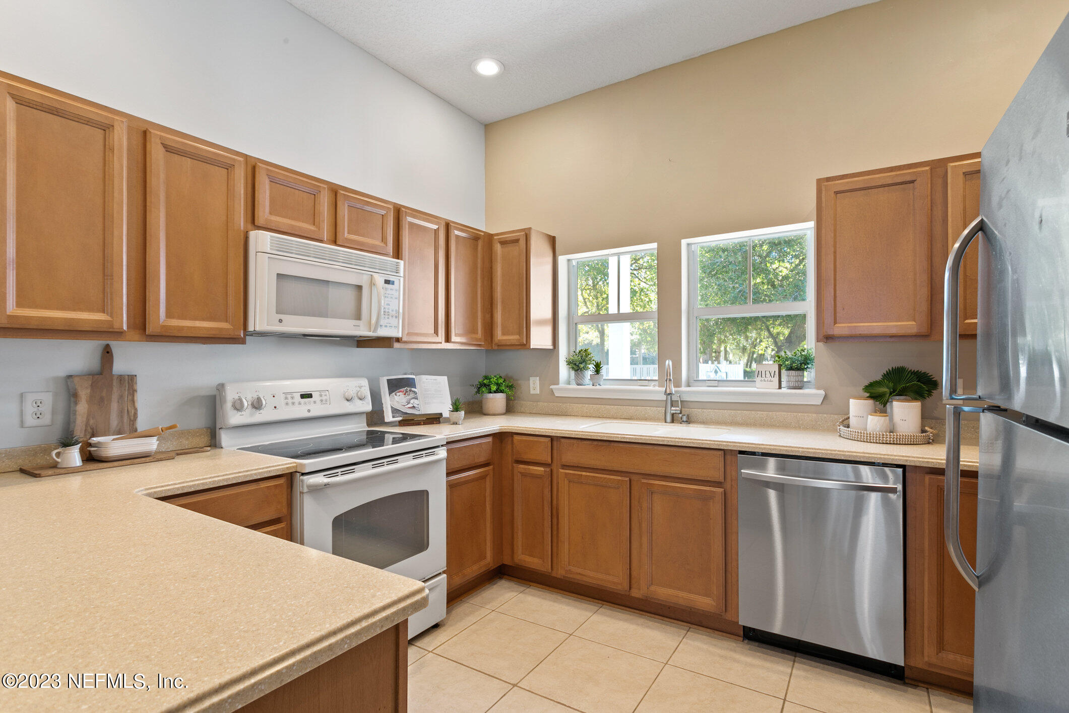 2009 PARADISE OAKS Court