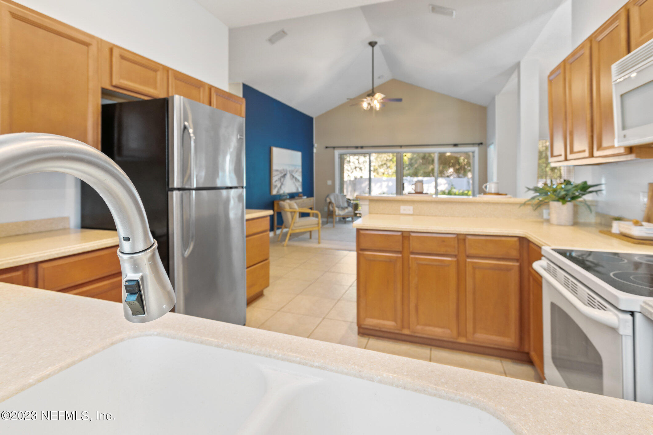 2009 PARADISE OAKS Court