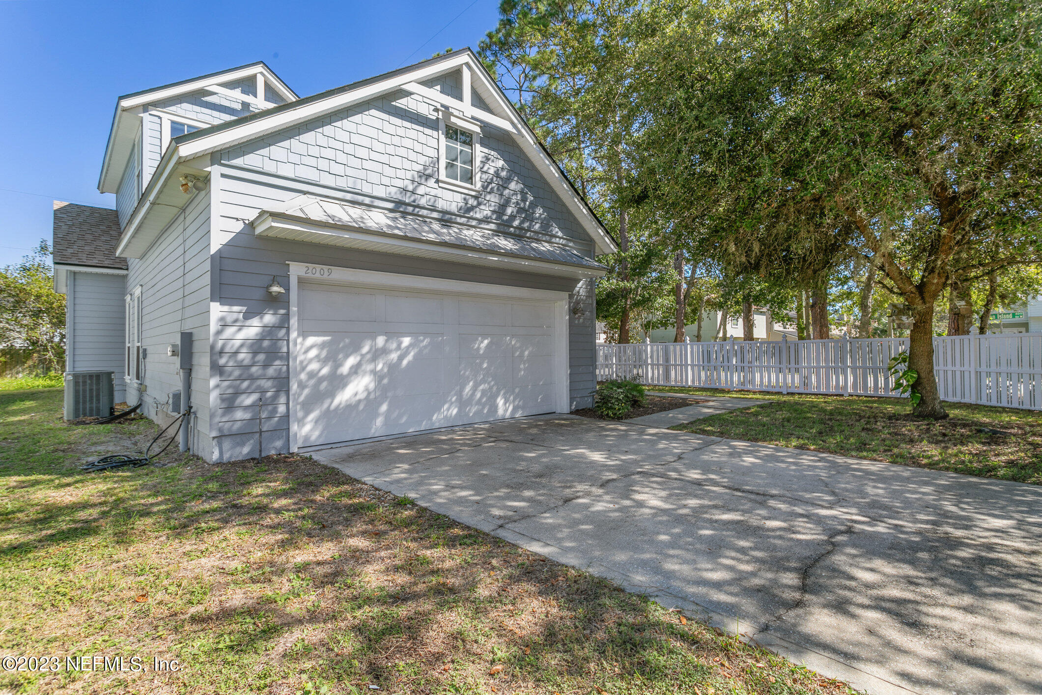 2009 PARADISE OAKS Court