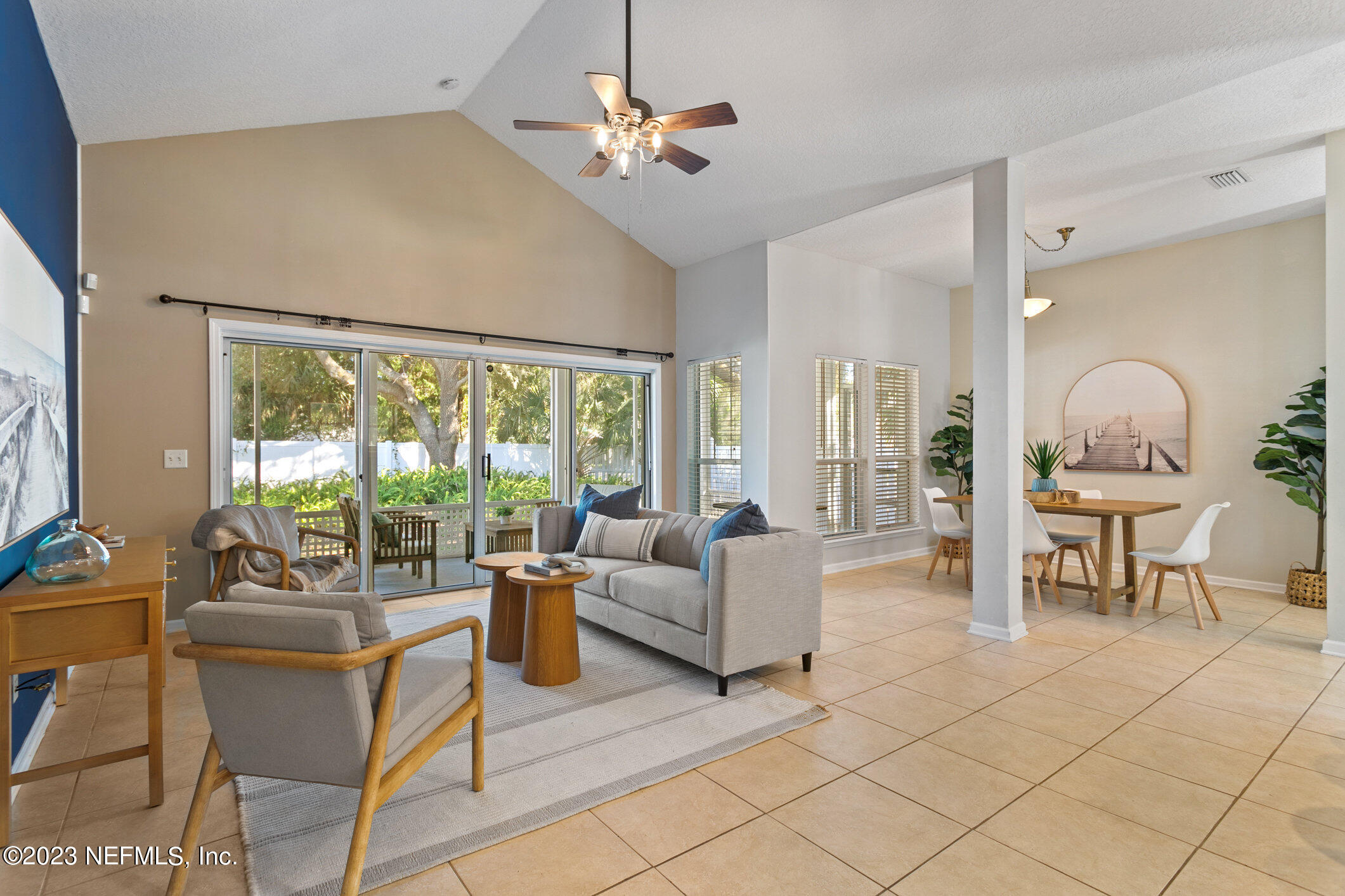 2009 PARADISE OAKS Court