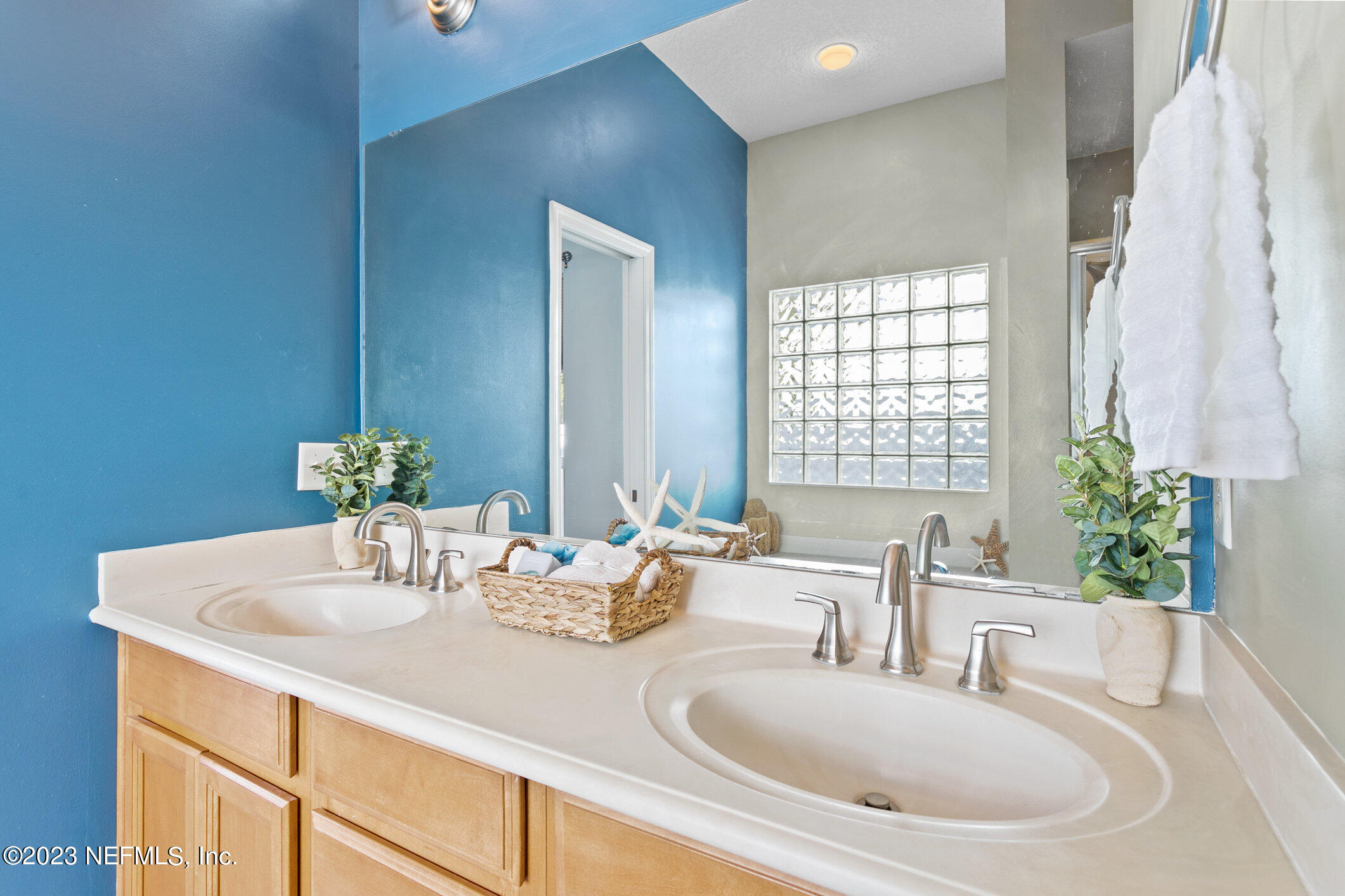 2009 PARADISE OAKS Court