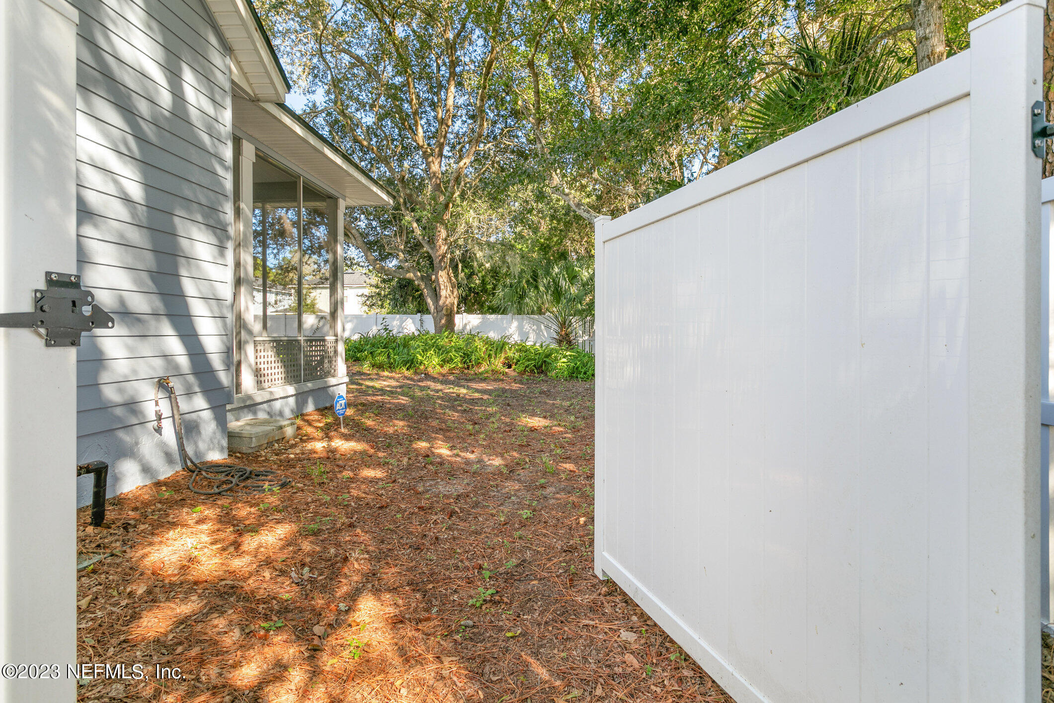 2009 PARADISE OAKS Court