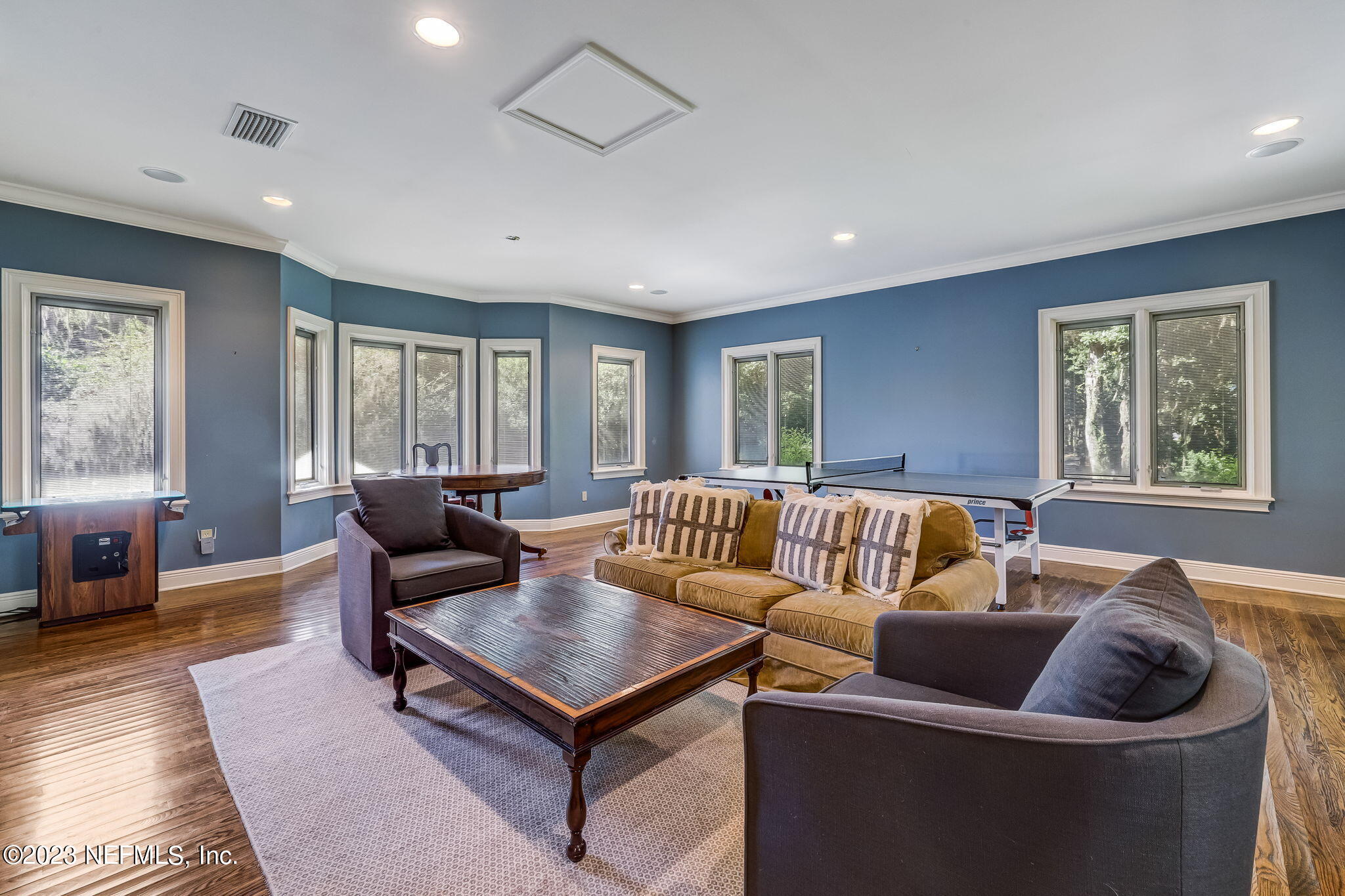 2681 HOLLY POINT Road E