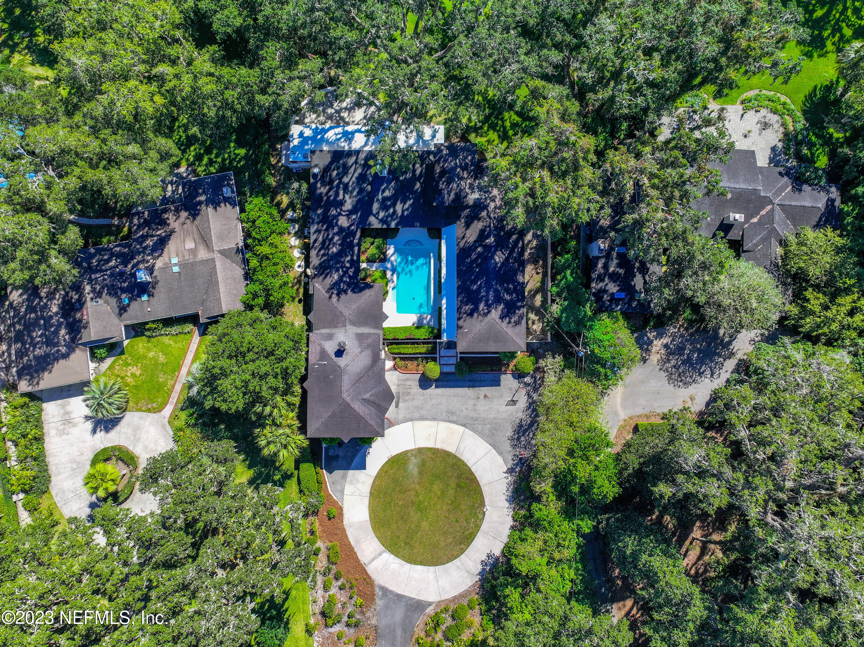 2681 HOLLY POINT Road E