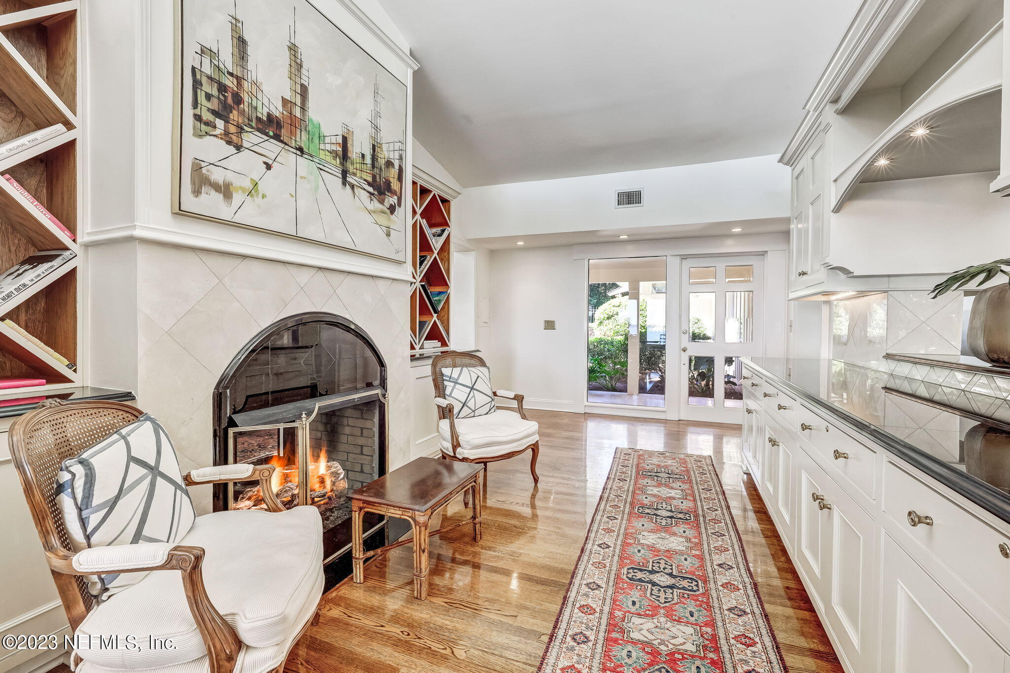 2681 HOLLY POINT Road E