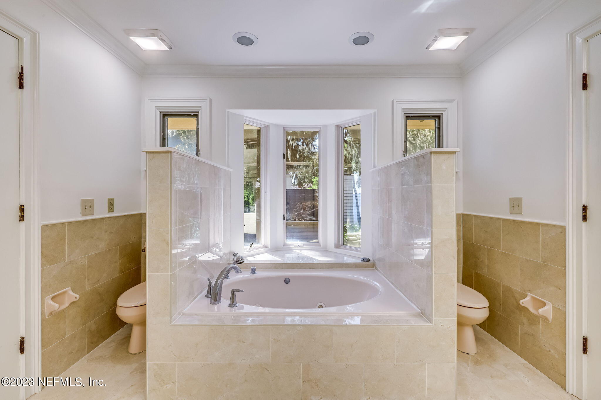 2681 HOLLY POINT Road E