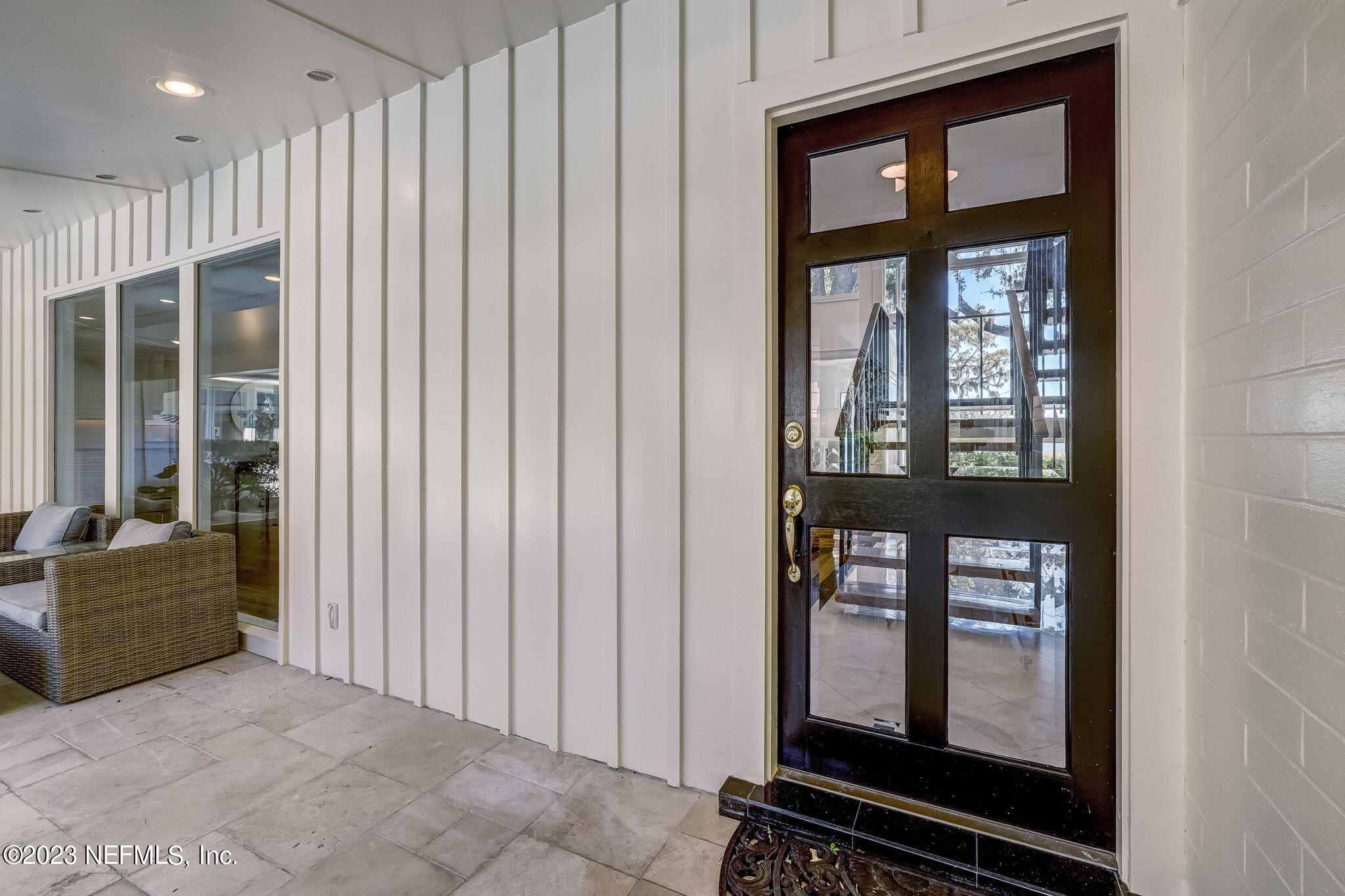 2681 HOLLY POINT Road E