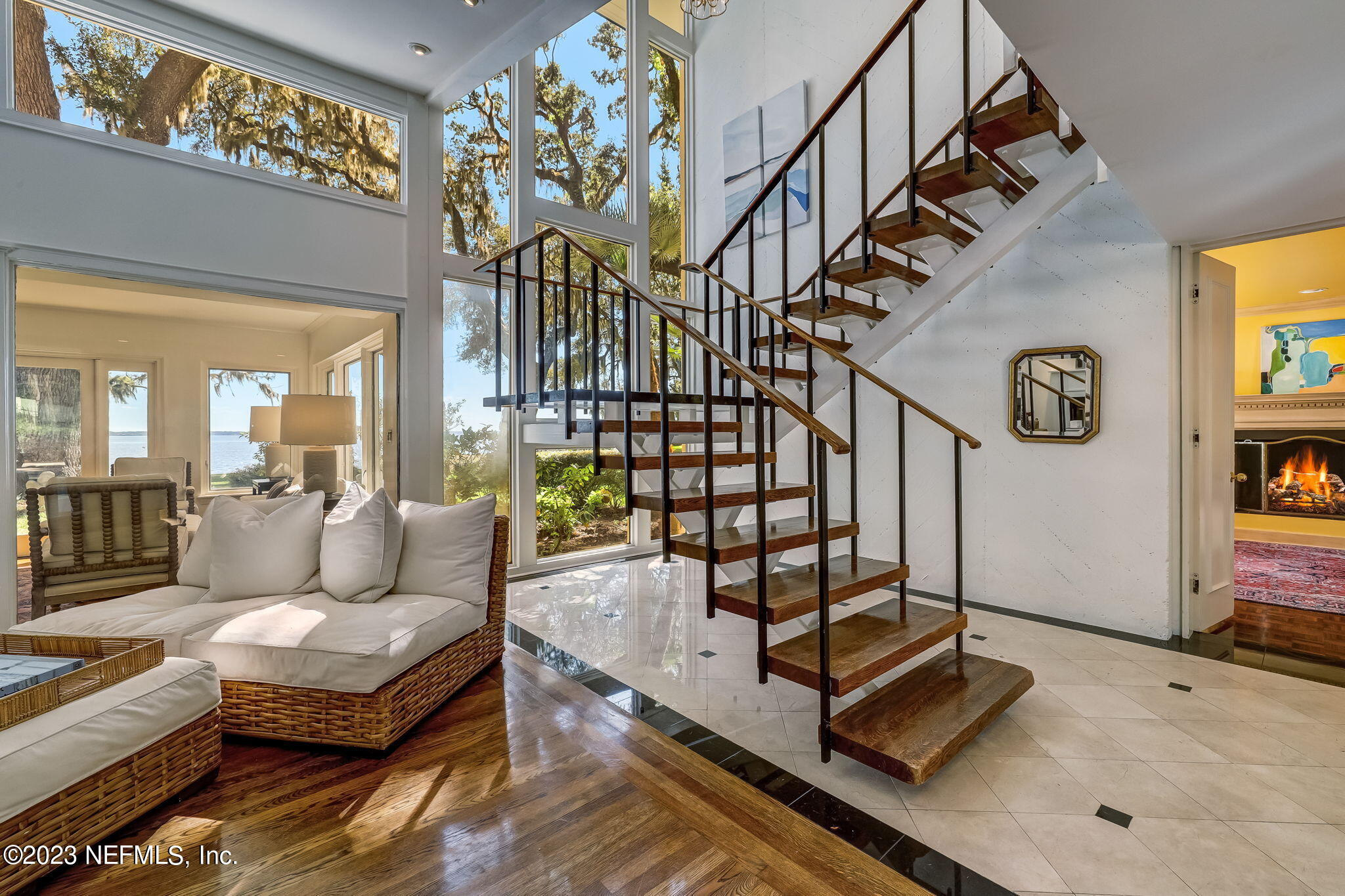 2681 HOLLY POINT Road E