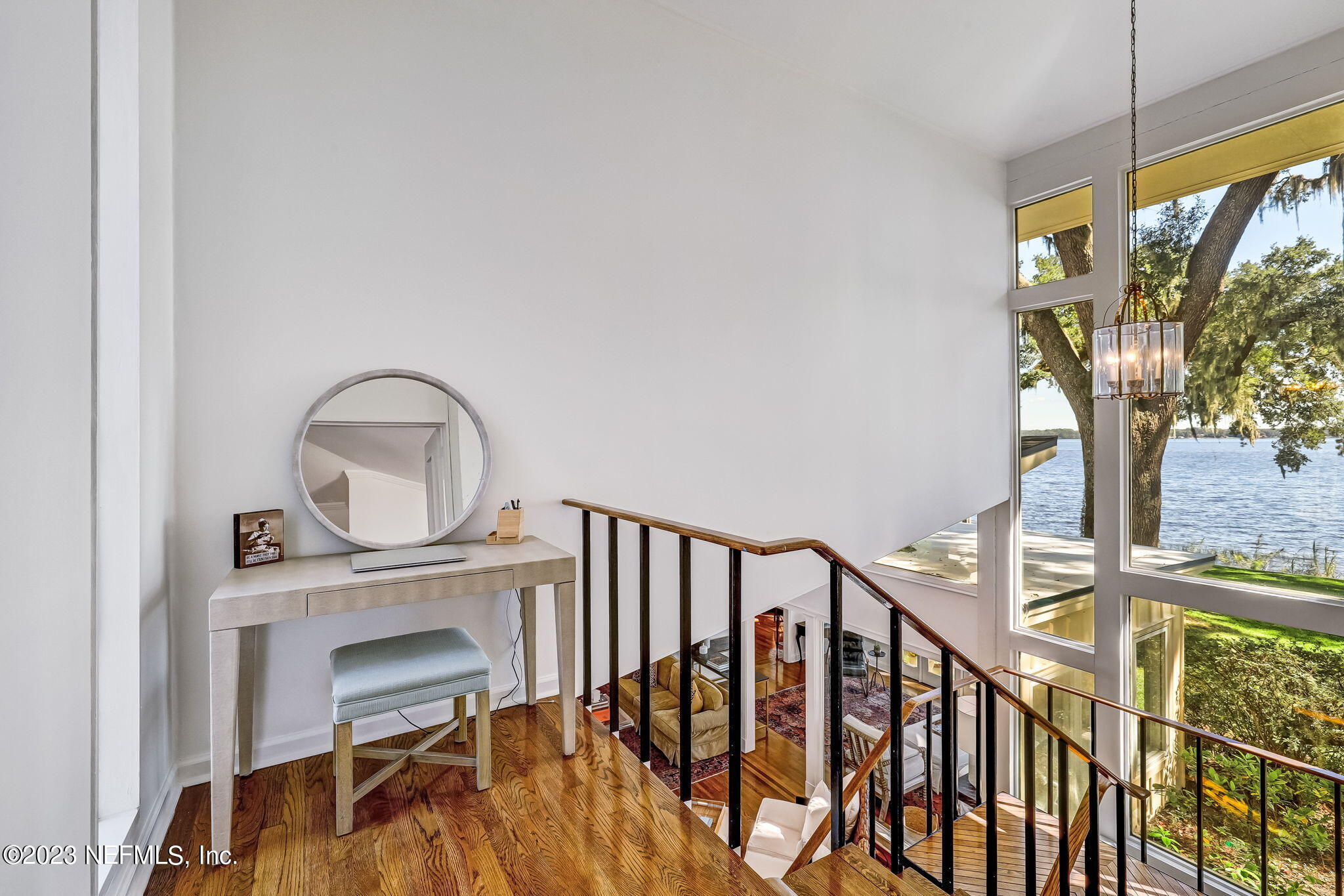 2681 HOLLY POINT Road E