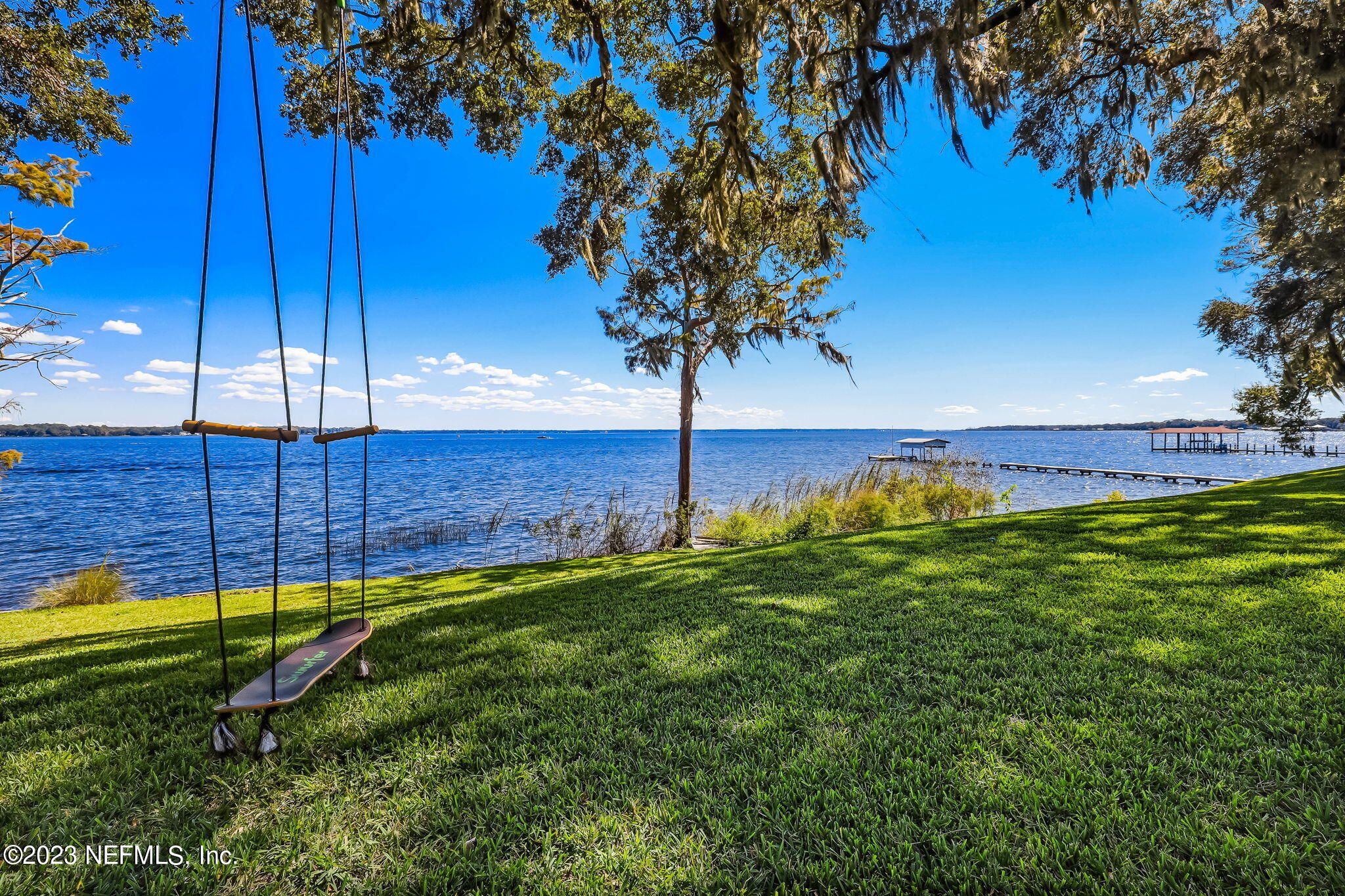 2681 HOLLY POINT Road E