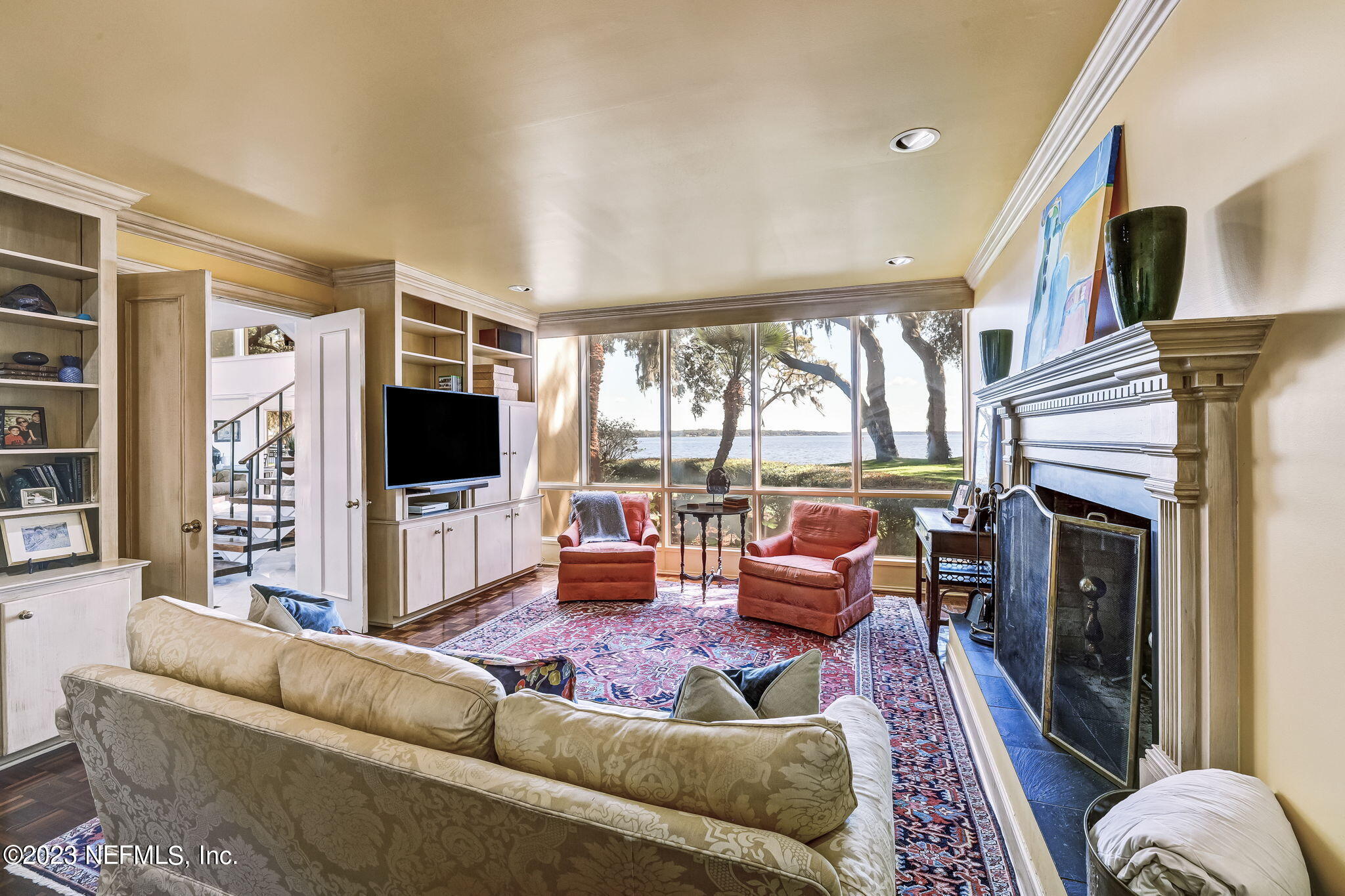 2681 HOLLY POINT Road E