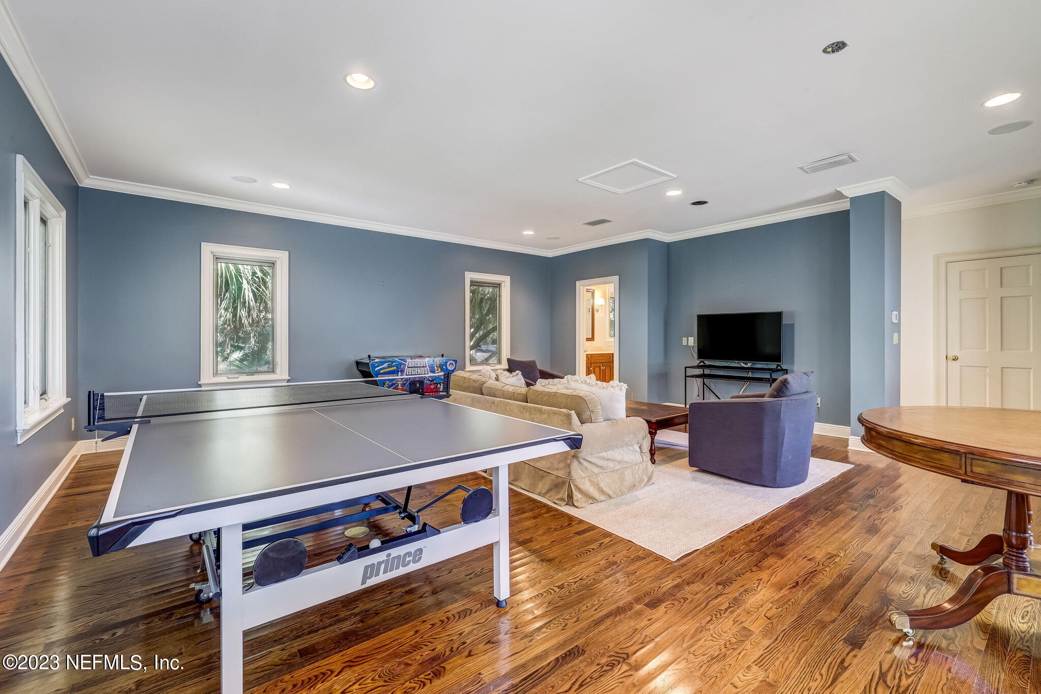 2681 HOLLY POINT Road E