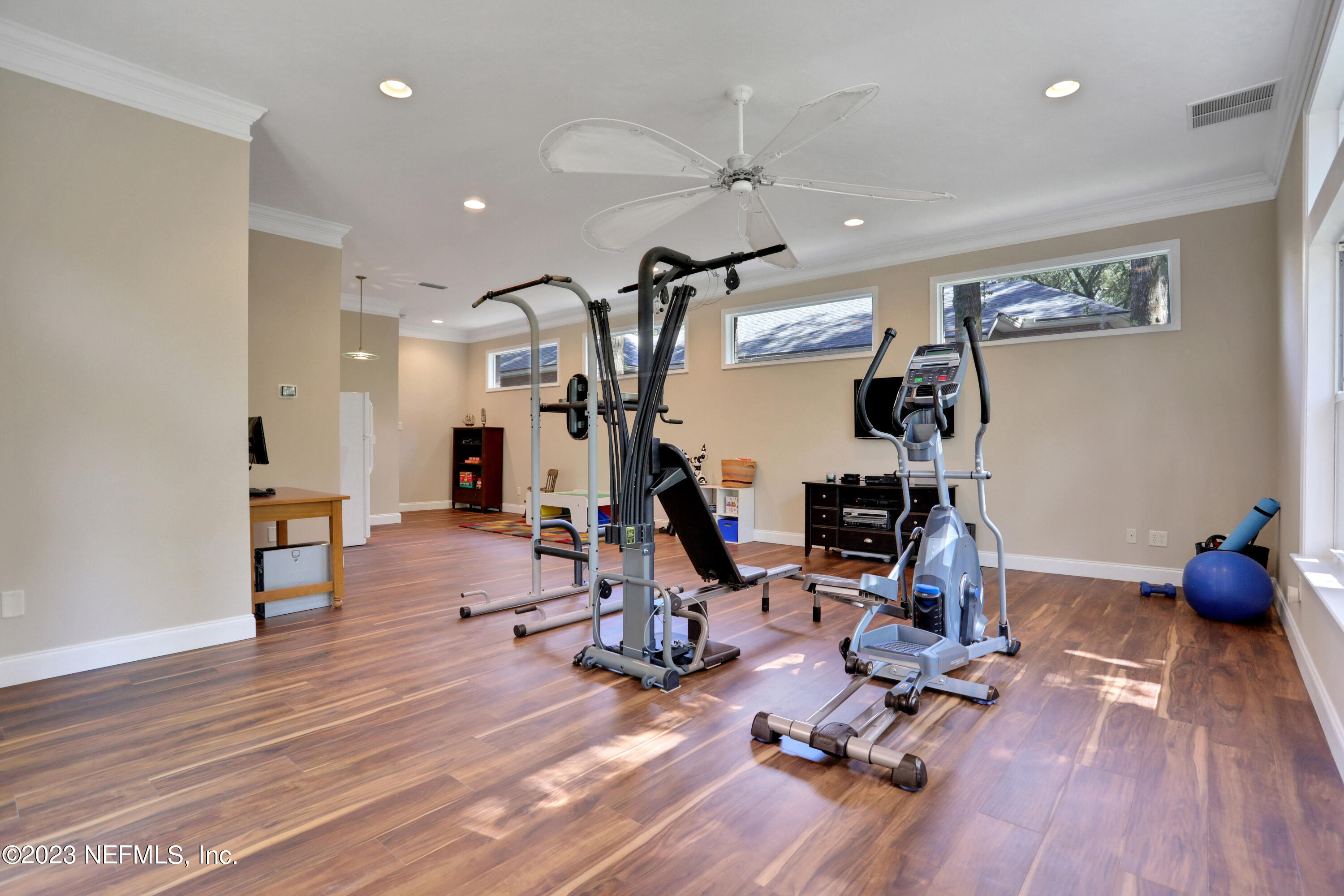 1180 MILL CREEK Drive